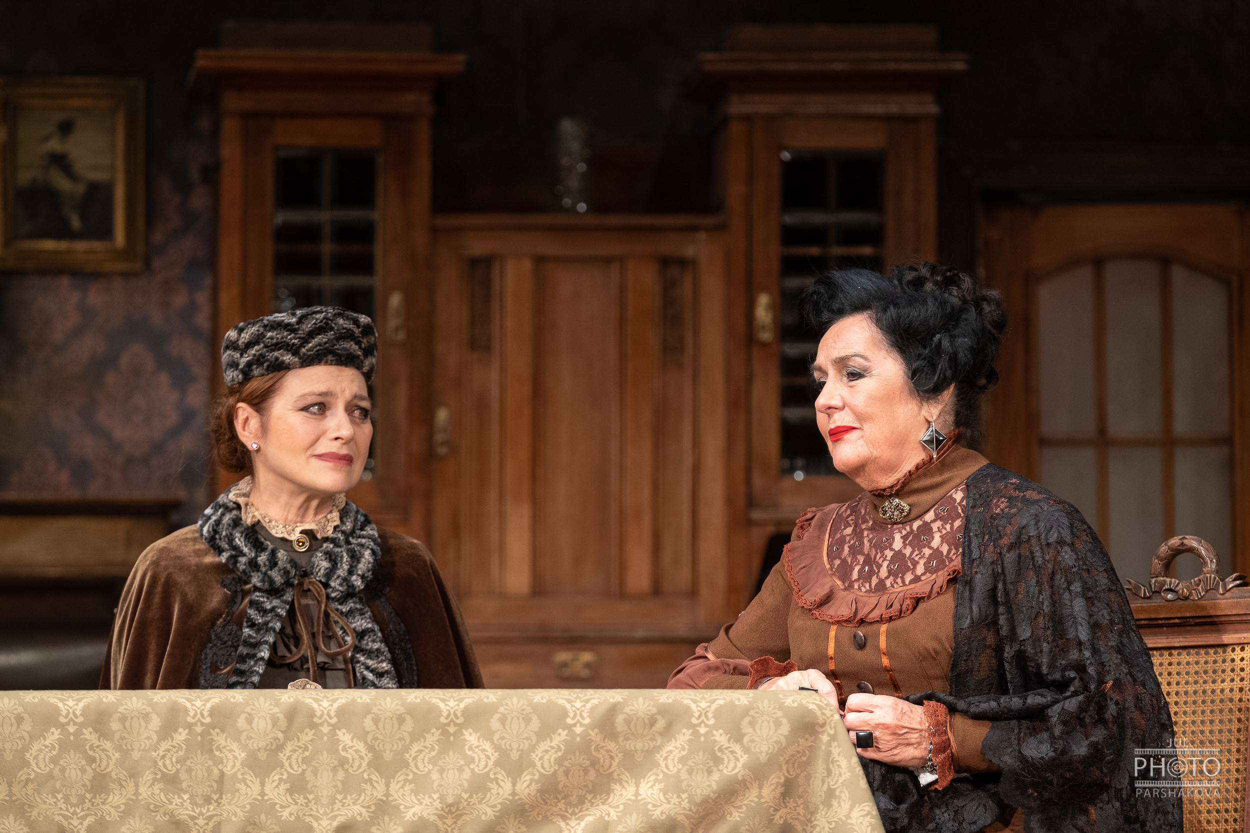 Театр на Литейном — спектакль «Семейный портрет». Фотограф в Санкт-Петербурге и Москве Юлия Паршакова