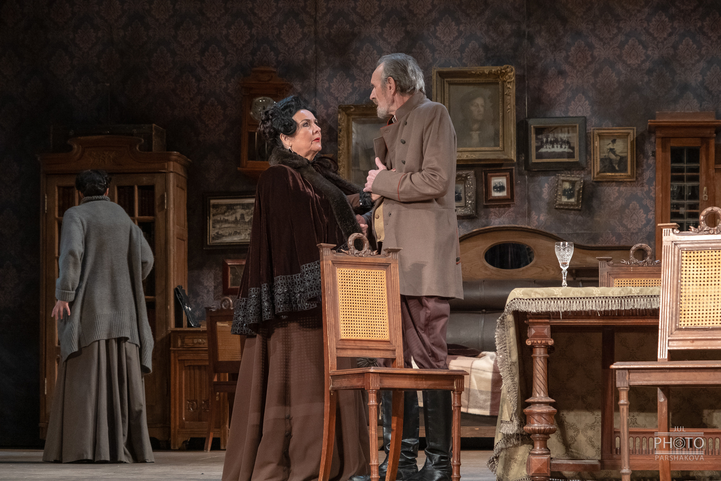 Театр на Литейном — спектакль «Семейный портрет». Фотограф в Санкт-Петербурге и Москве Юлия Паршакова