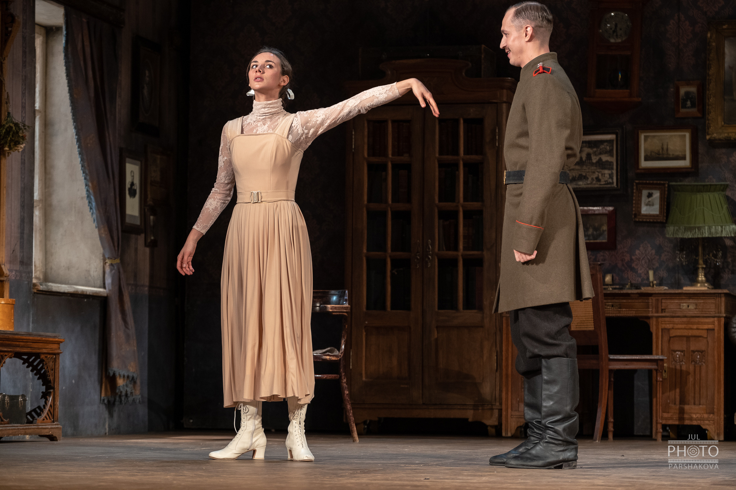 Театр на Литейном — спектакль «Семейный портрет». Фотограф в Санкт-Петербурге и Москве Юлия Паршакова