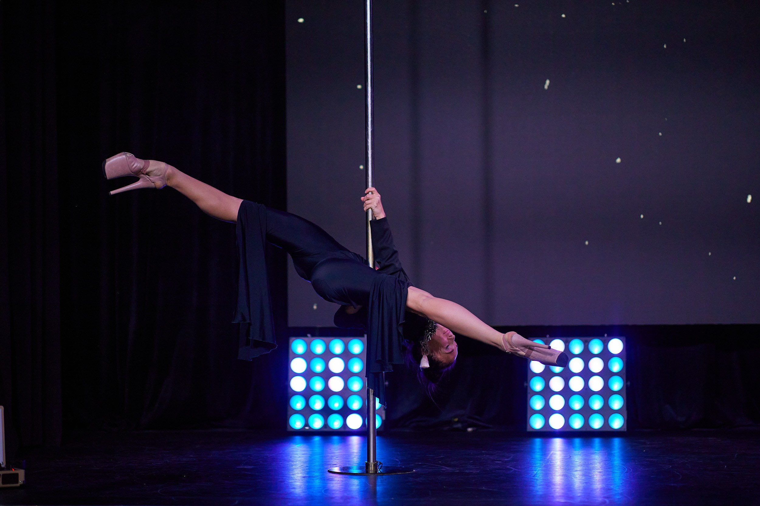 Анонс фоторепортажа с Концерта Грация. POLE DANCE. Photographer for business Mikhail Semenov. Aqua photo studio, photo school