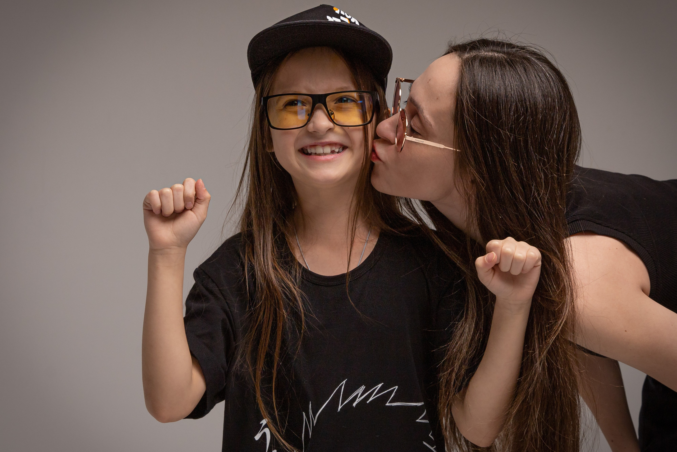 Фотосессия Мама и Дочь. Фотосессии в студии СПб Портретный фотограф — Юрий Торлопов