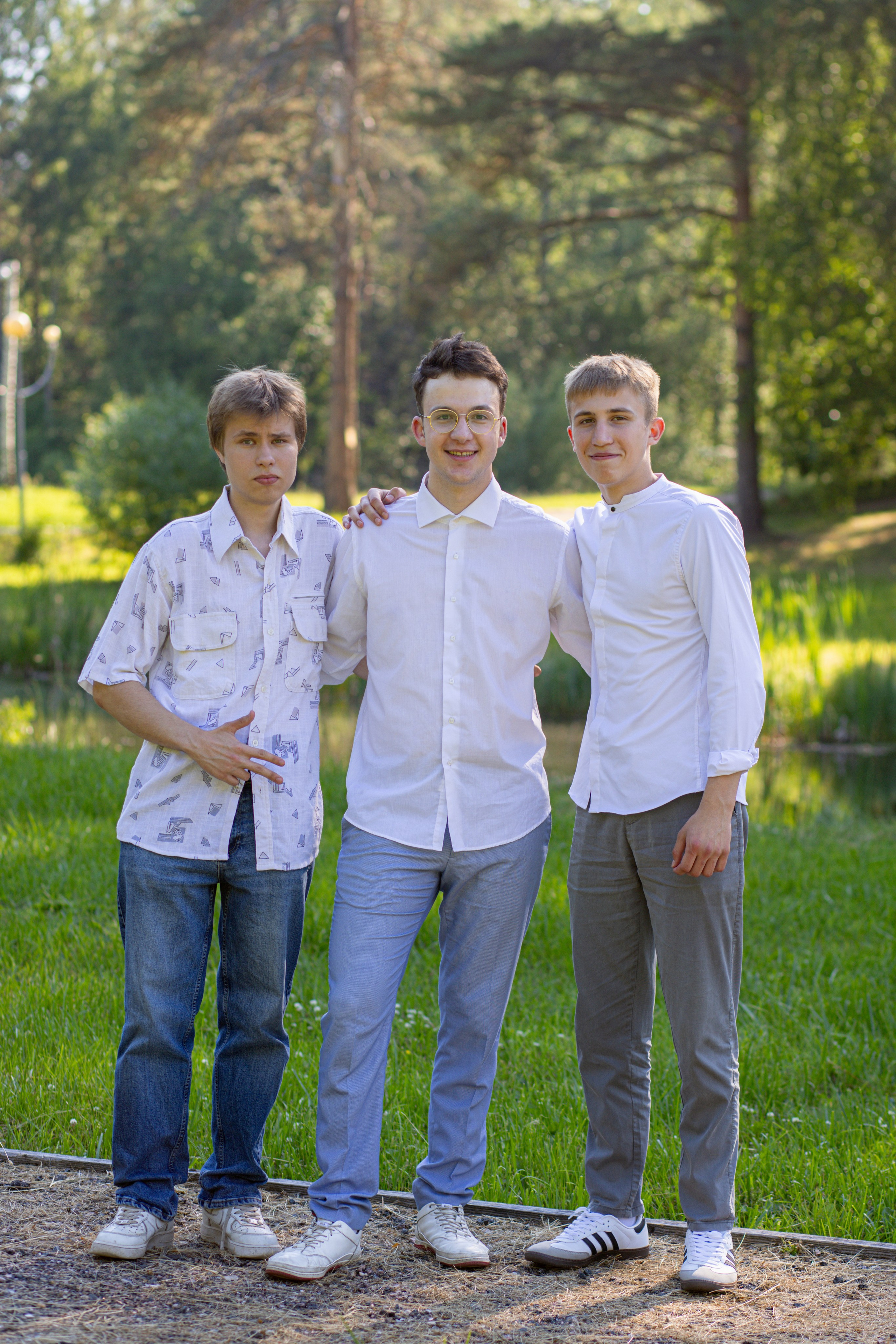 Фотосессия на выпускной. Школа № 12, 11 класс, 2024 г. Студия выпускных альбомов Остров