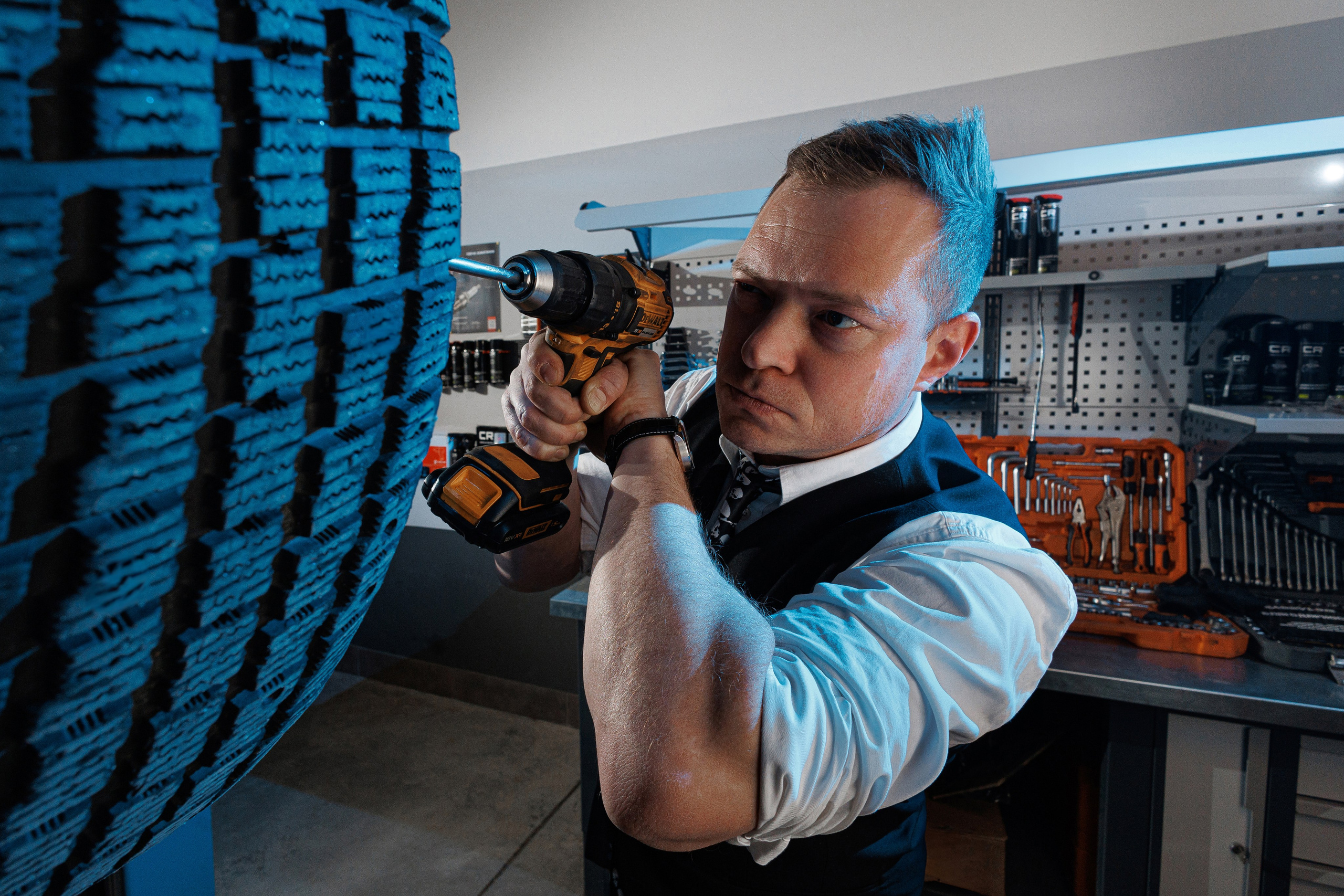 Необычные фото для "О компании", Креативная съемка производственного процесса