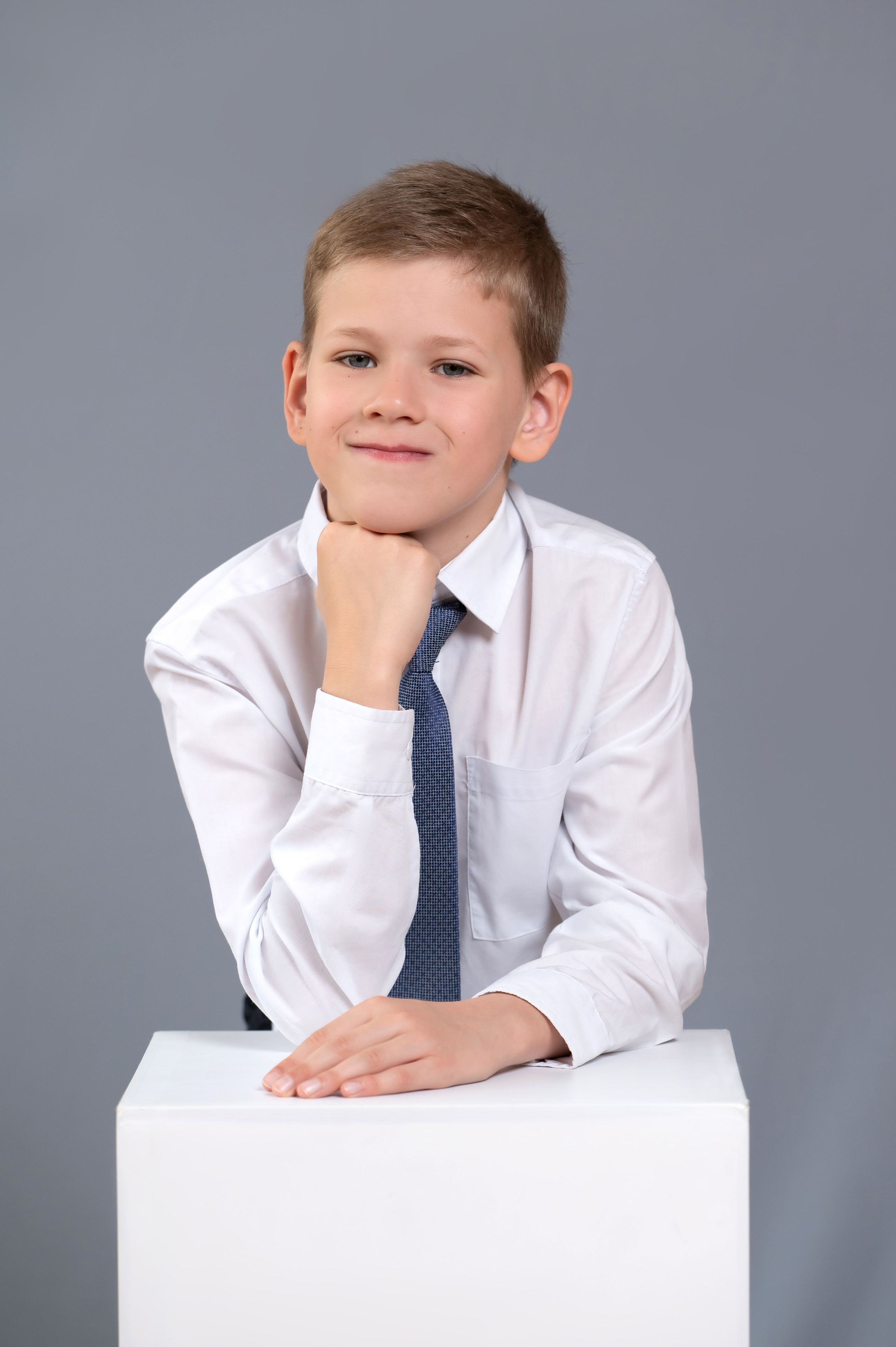 Школьные выпускные альбомы в Ростове-на-Дону. Школьный и семейный фотограф в Ростове-на-Дону