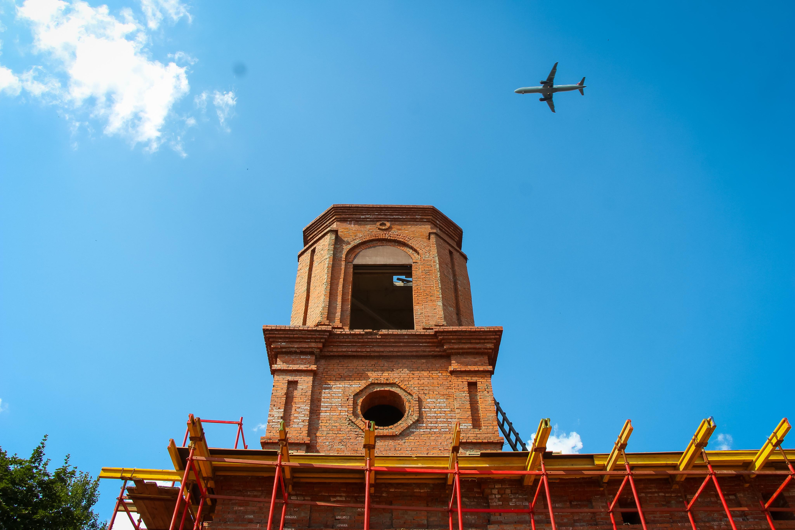 Строительство храма. Московская область г. Лобня. 2021 г. Мария Ткаченко. Документальная фотография