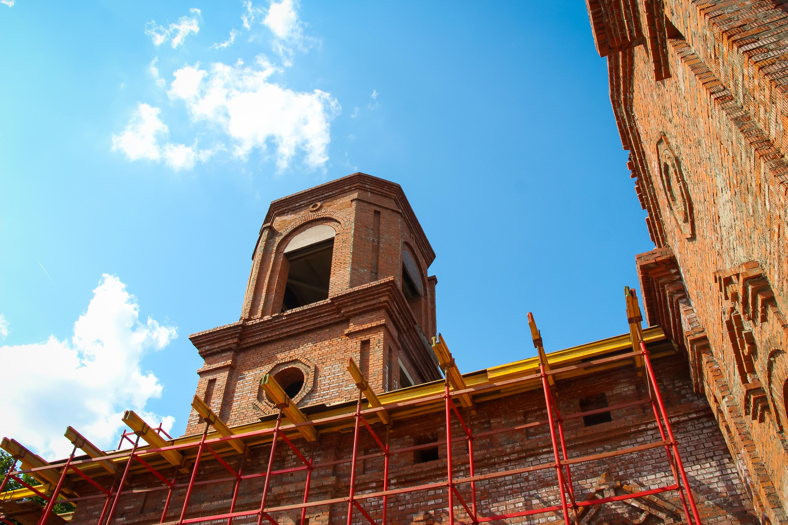 Строительство храма. Московская область г. Лобня. 2021 г. Мария Ткаченко. Документальная фотография