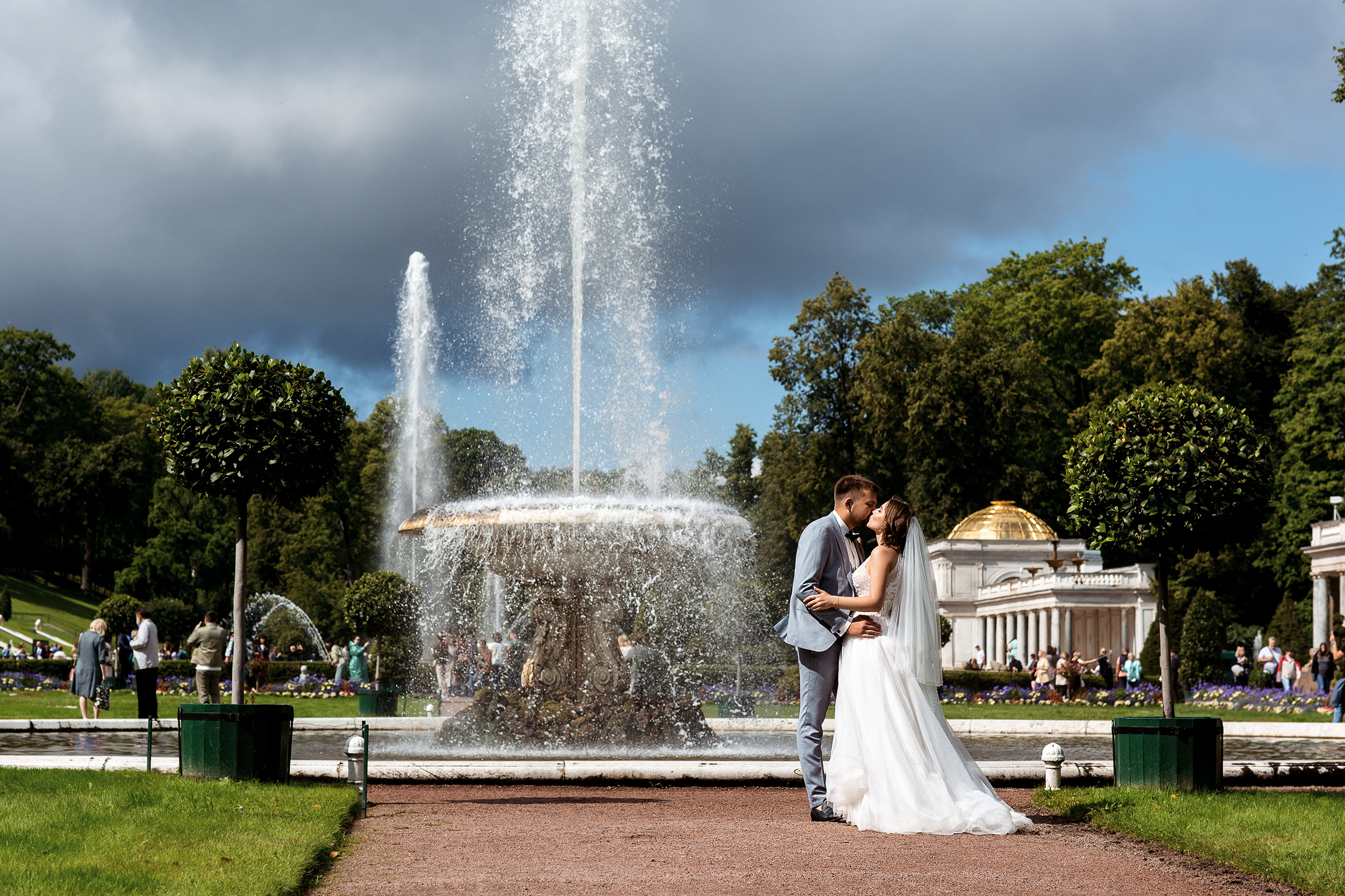 Свадьба в Петергофе. Свадебный и семейный фотограф Алексей Аверин