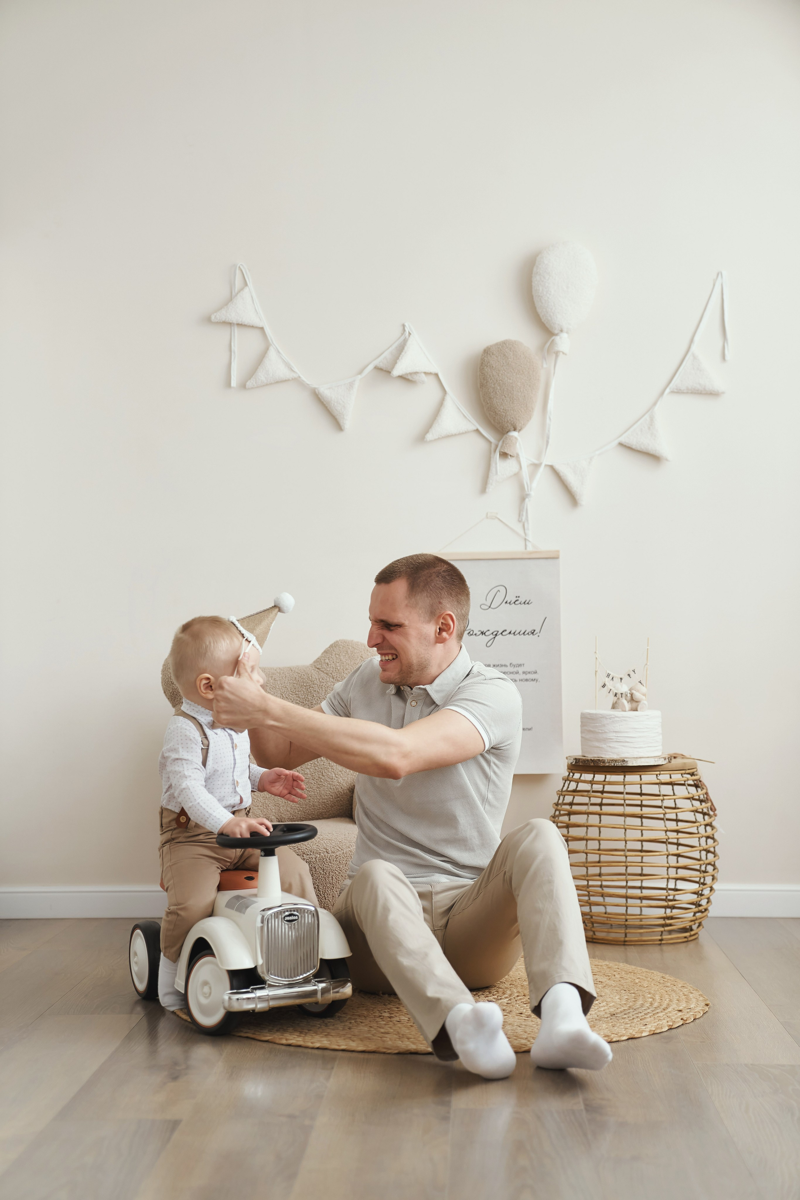 Семейная фотосессия в студии с детьми. Семейный фотограф Евгений Опарин