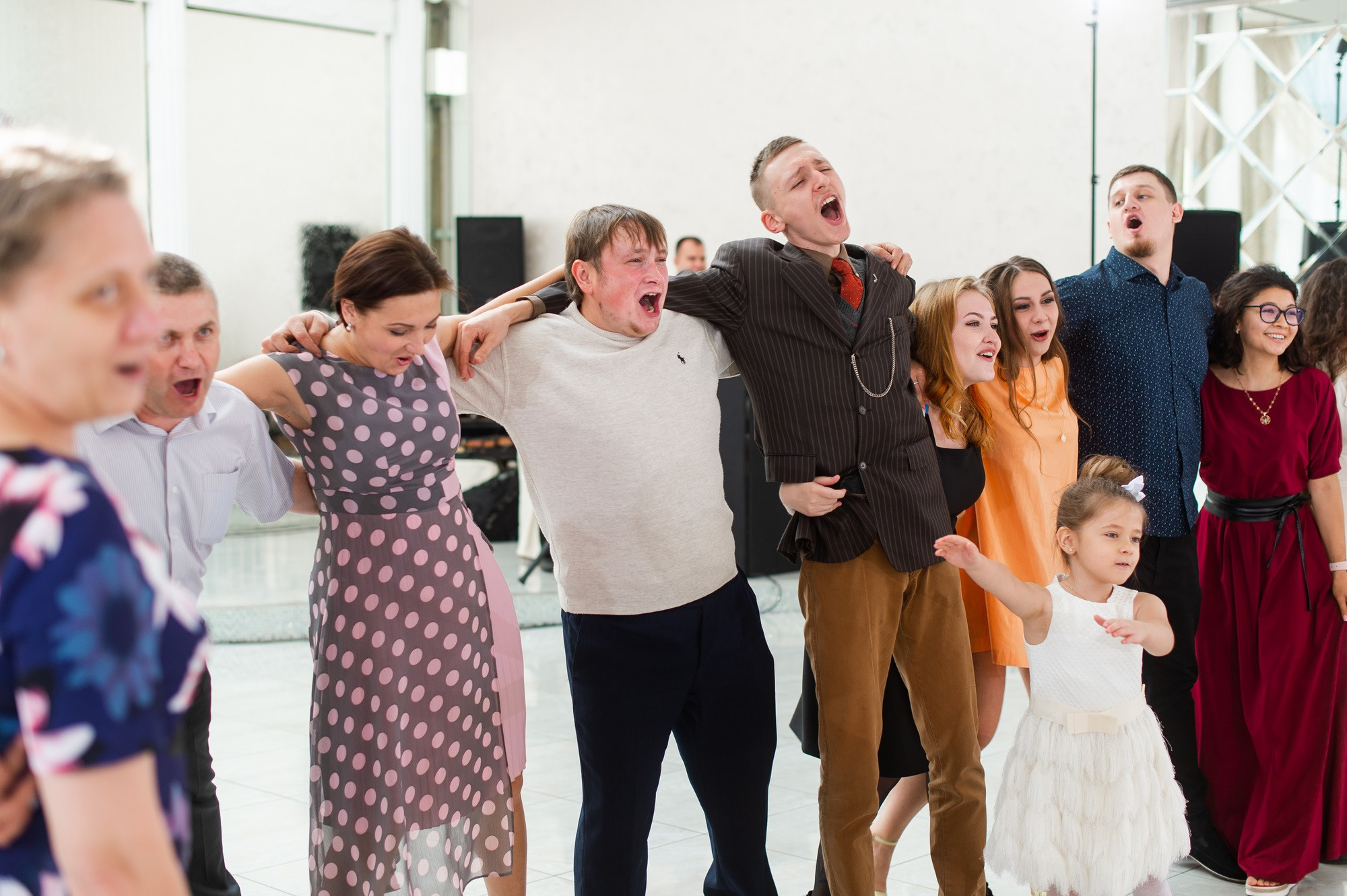 В белом платье. В Белом рояле. Свадебный и семейный фотограф в Омске Мормулев Михаил