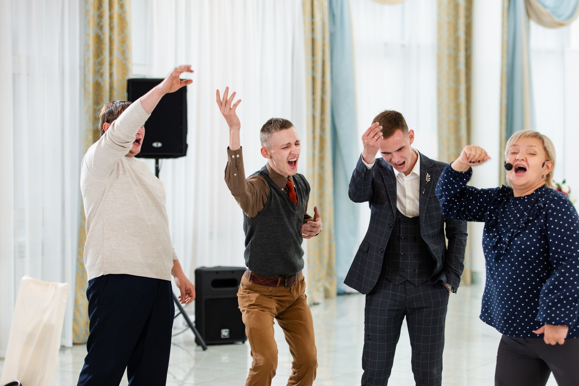 В белом платье. В Белом рояле. Свадебный и семейный фотограф в Омске Мормулев Михаил