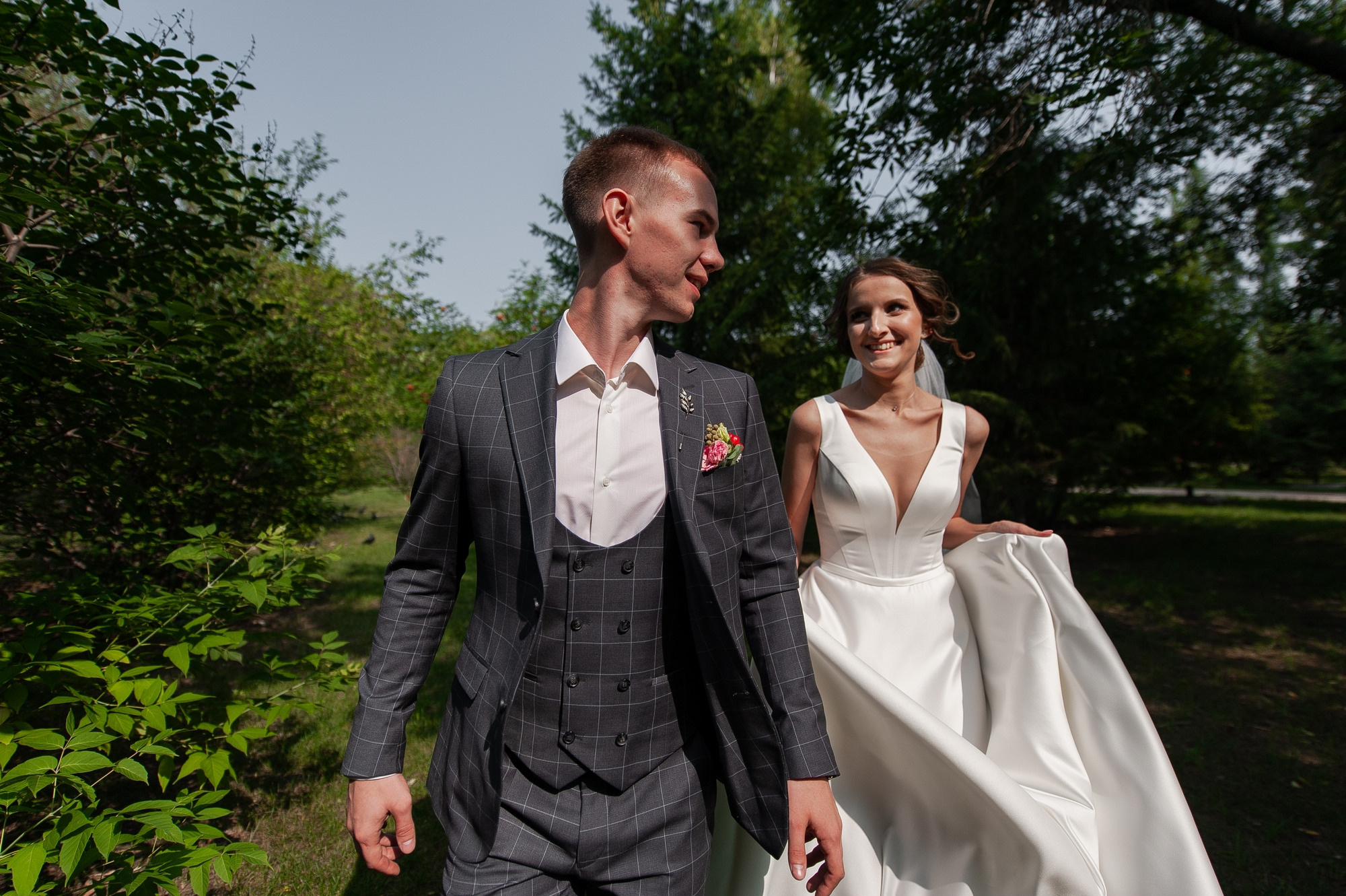 В белом платье. В Белом рояле. Свадебный и семейный фотограф в Омске Мормулев Михаил