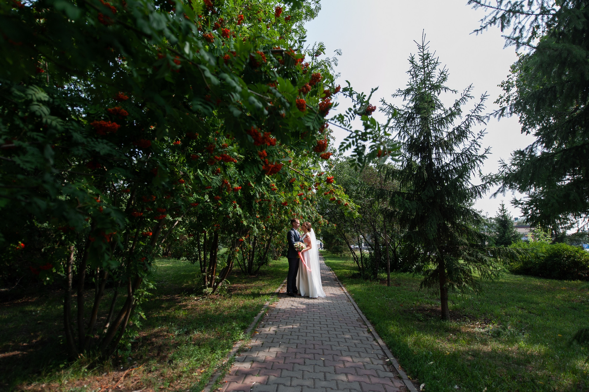 В белом платье. В Белом рояле. Свадебный и семейный фотограф в Омске Мормулев Михаил