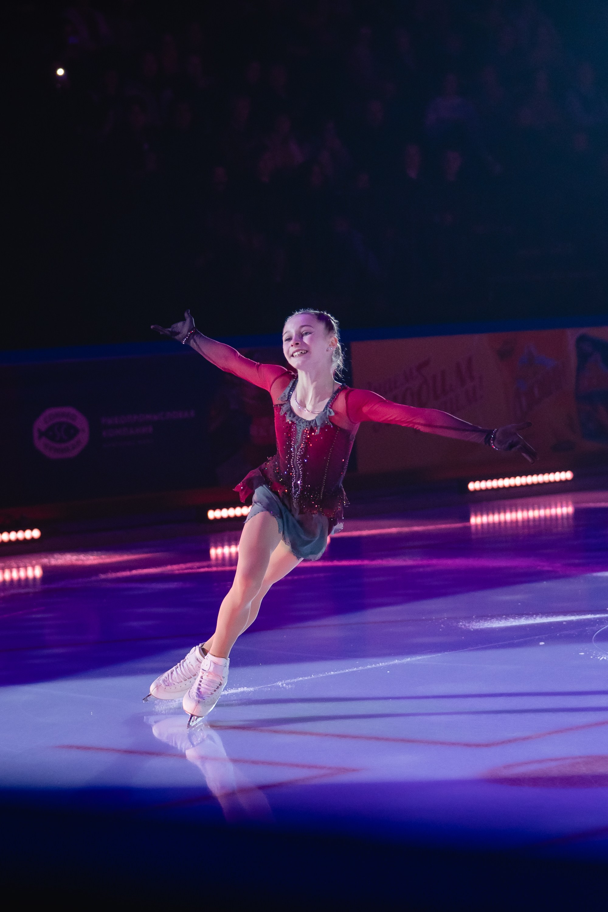 Шоу «Чемпионы на льду» в Новосибирске. Воробьева Ксения — Спортивный и танцевальный фотограф Новосибирск