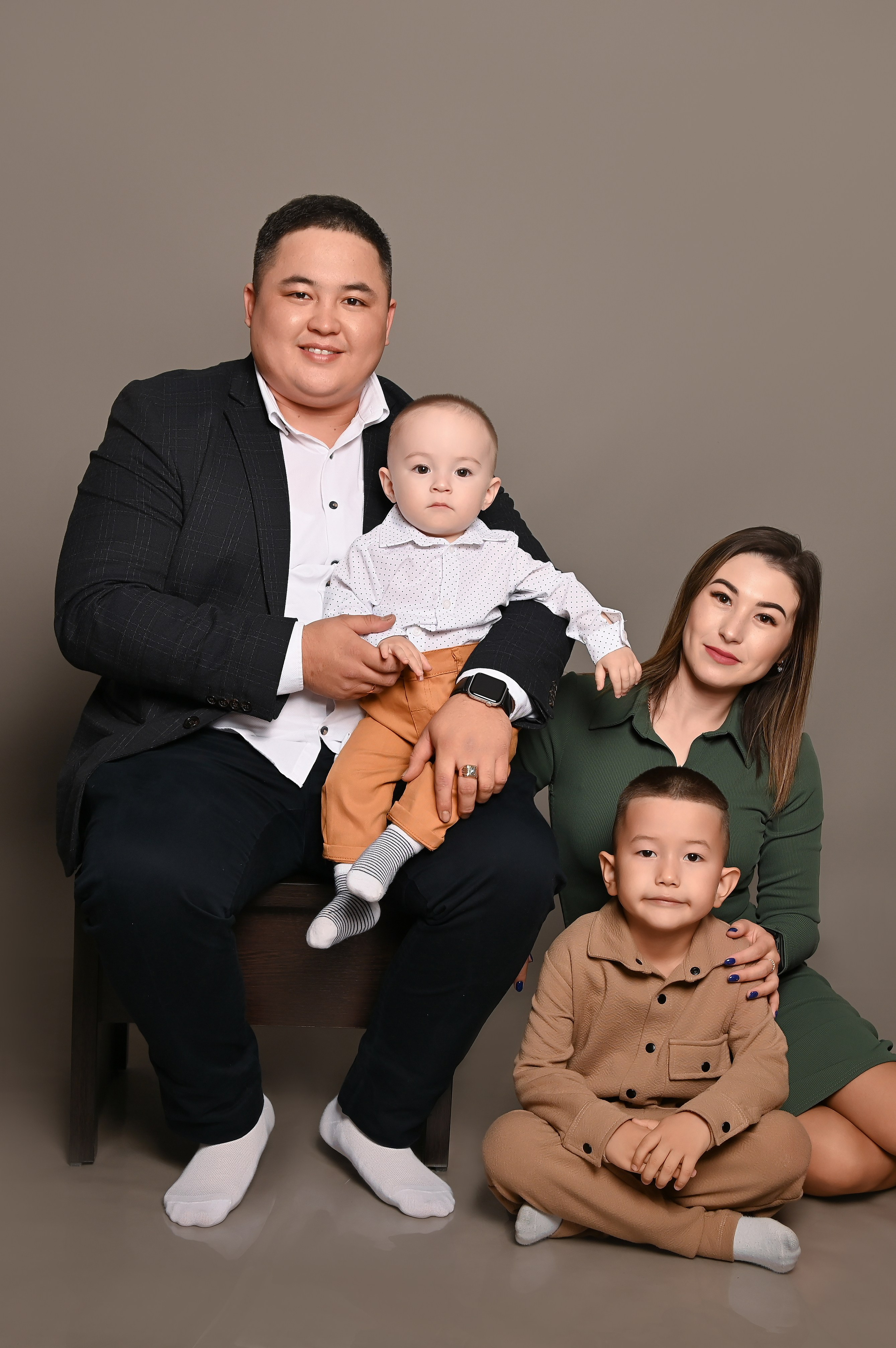 Семейные фотосессии. Фотограф Новорожденных и семейный Элла Огай г. Сатпаев