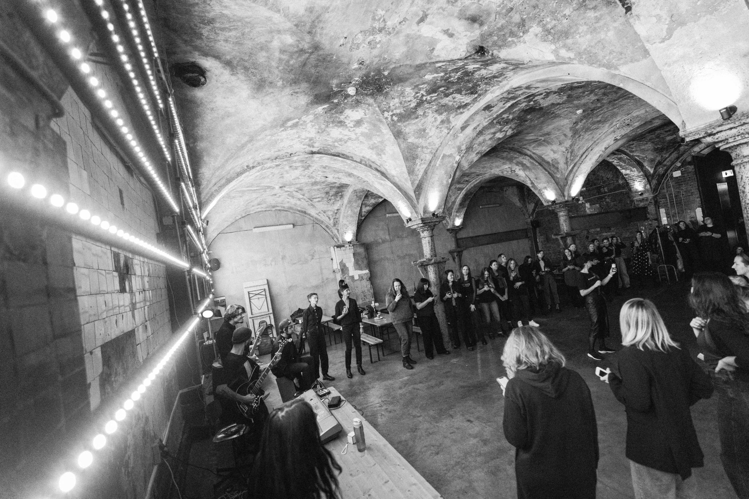 Нескучный хор в AF Brew Taproom. Фотограф Балаев Михаил