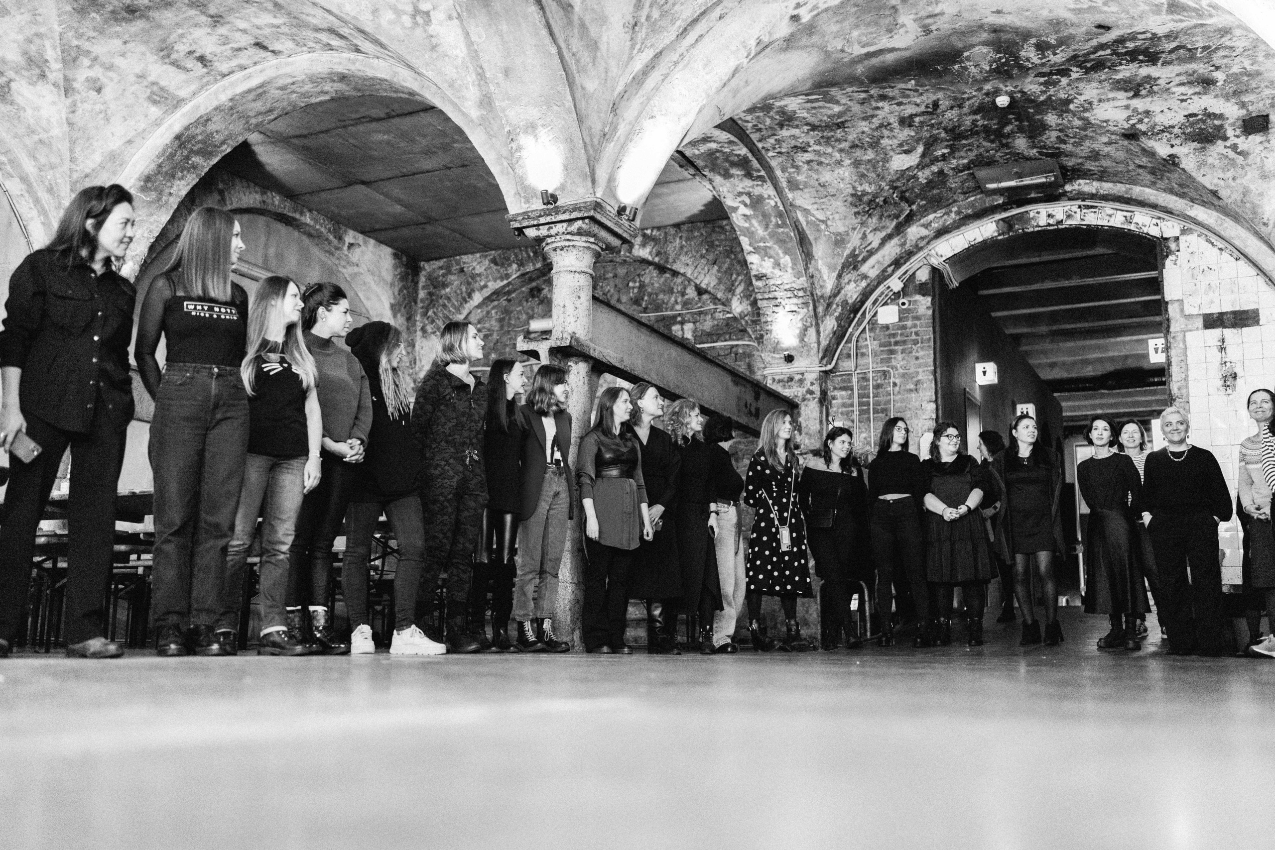 Нескучный хор в AF Brew Taproom. Фотограф Балаев Михаил