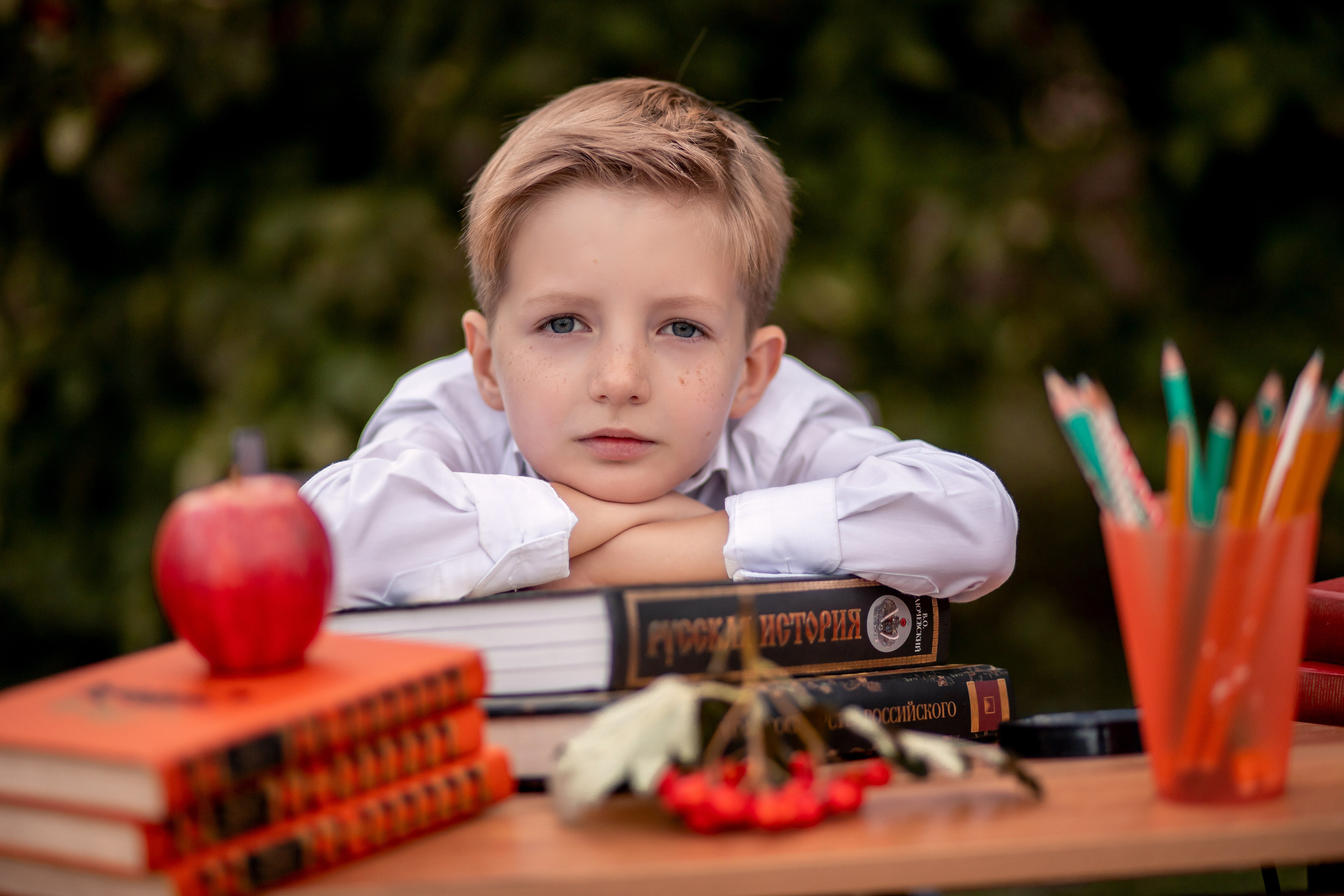 Подготовка к осеннему фотопроекту на улице для начальных классов. Выпускные альбомы в Мытищи Москве и Московской области