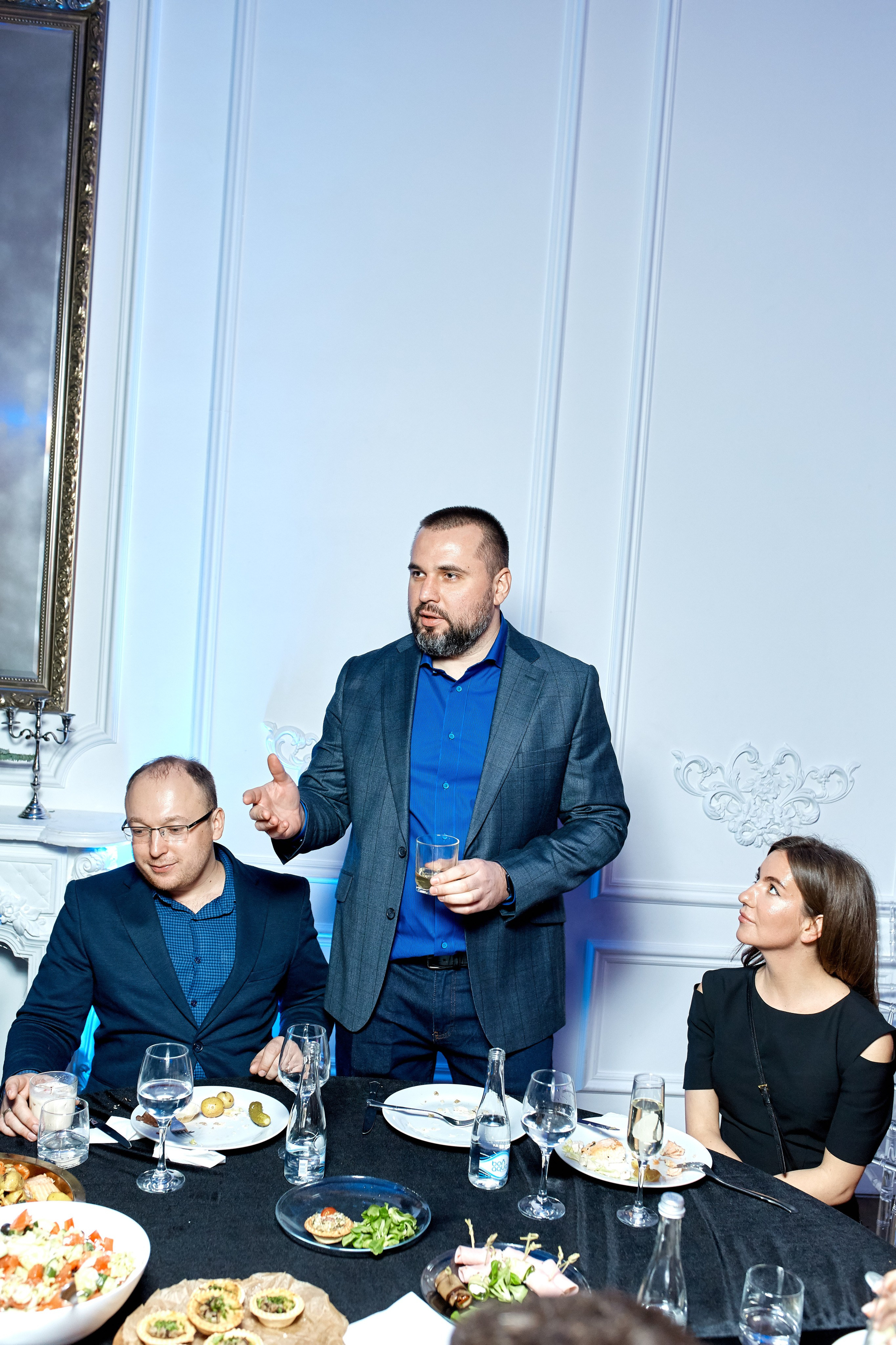 Фотограф на юбилей в Москве, заказать услуги фотосъёмки — Цены и стоимость услуг профессионального фотографа на юбилей