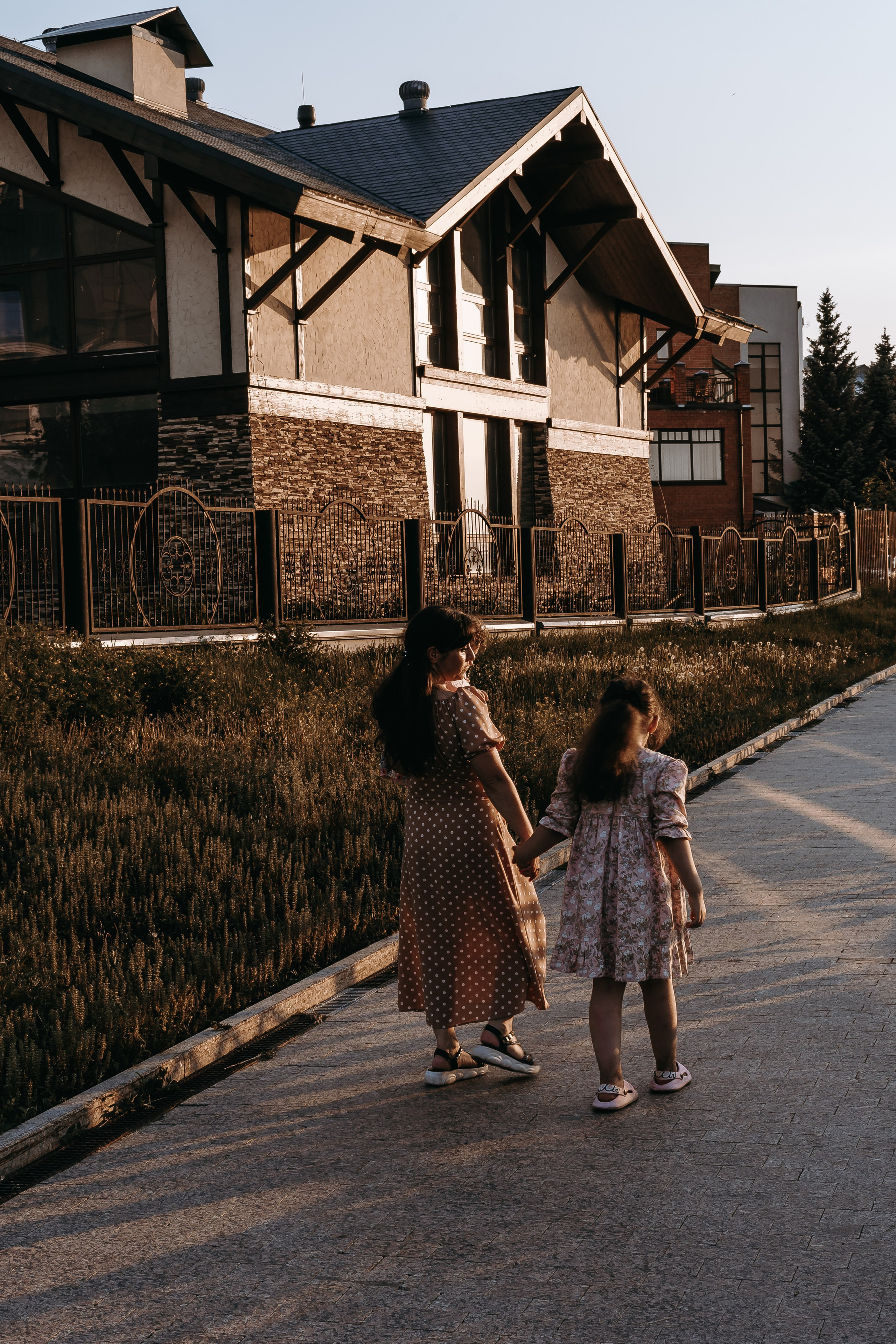 Семейная летняя фотопрогулка (Шушаник). Портретный фотограф Кристина Саргсян