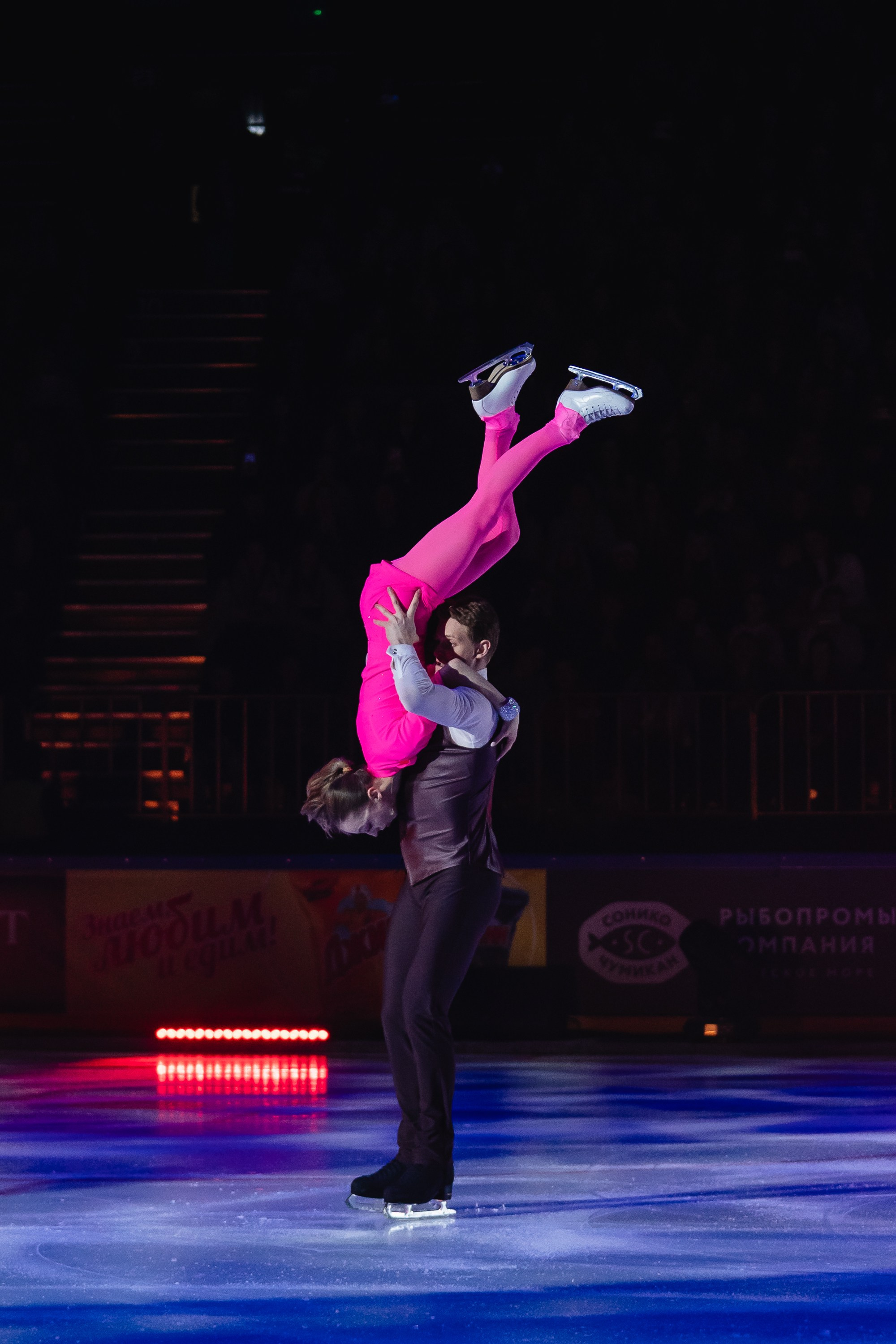 Шоу «Чемпионы на льду» в Новосибирске. Воробьева Ксения — Спортивный и танцевальный фотограф Новосибирск