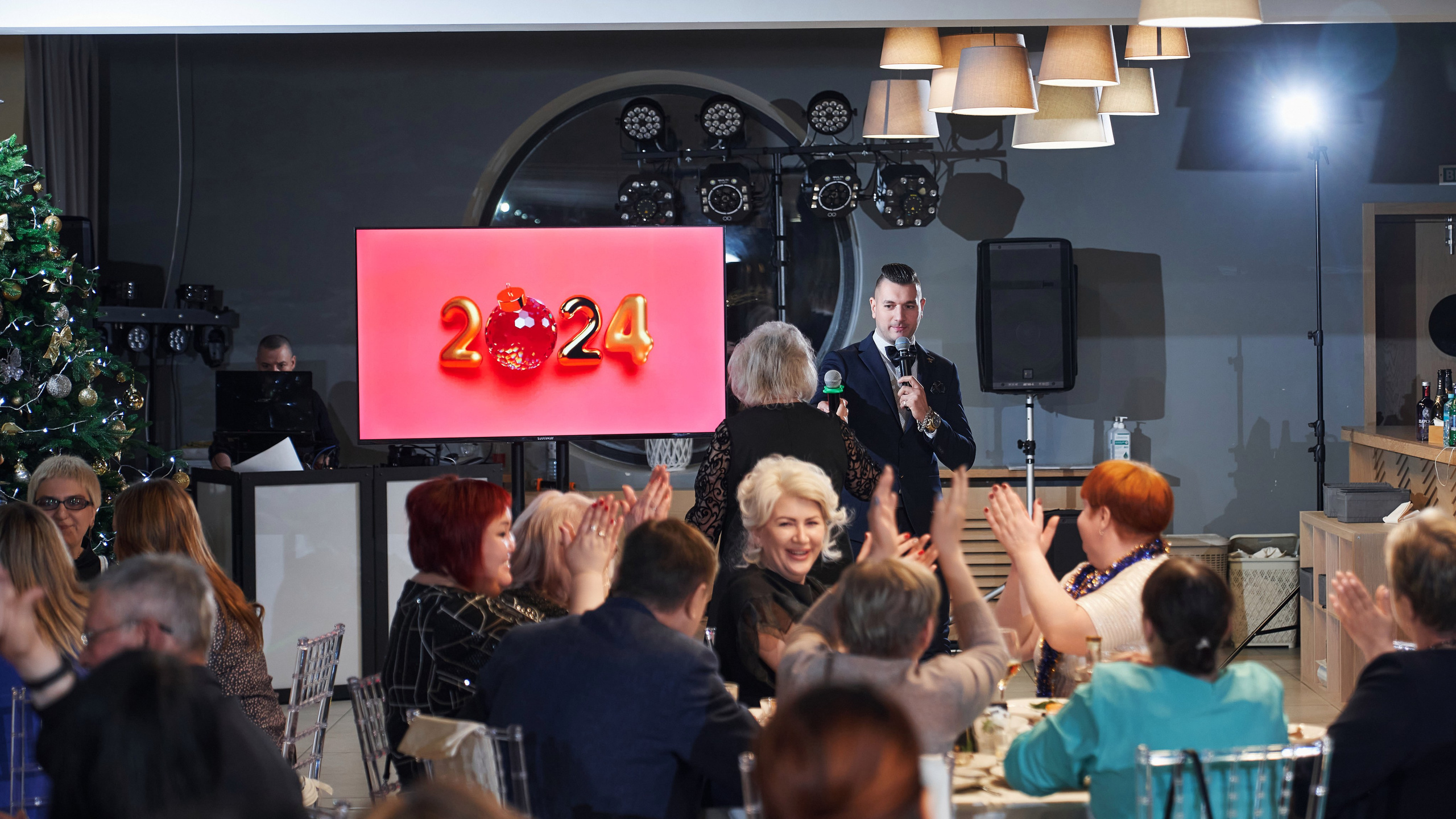 Новогодний корпоратив ДПС-Канцелярия в ресторане Медуза, Долгопрудный