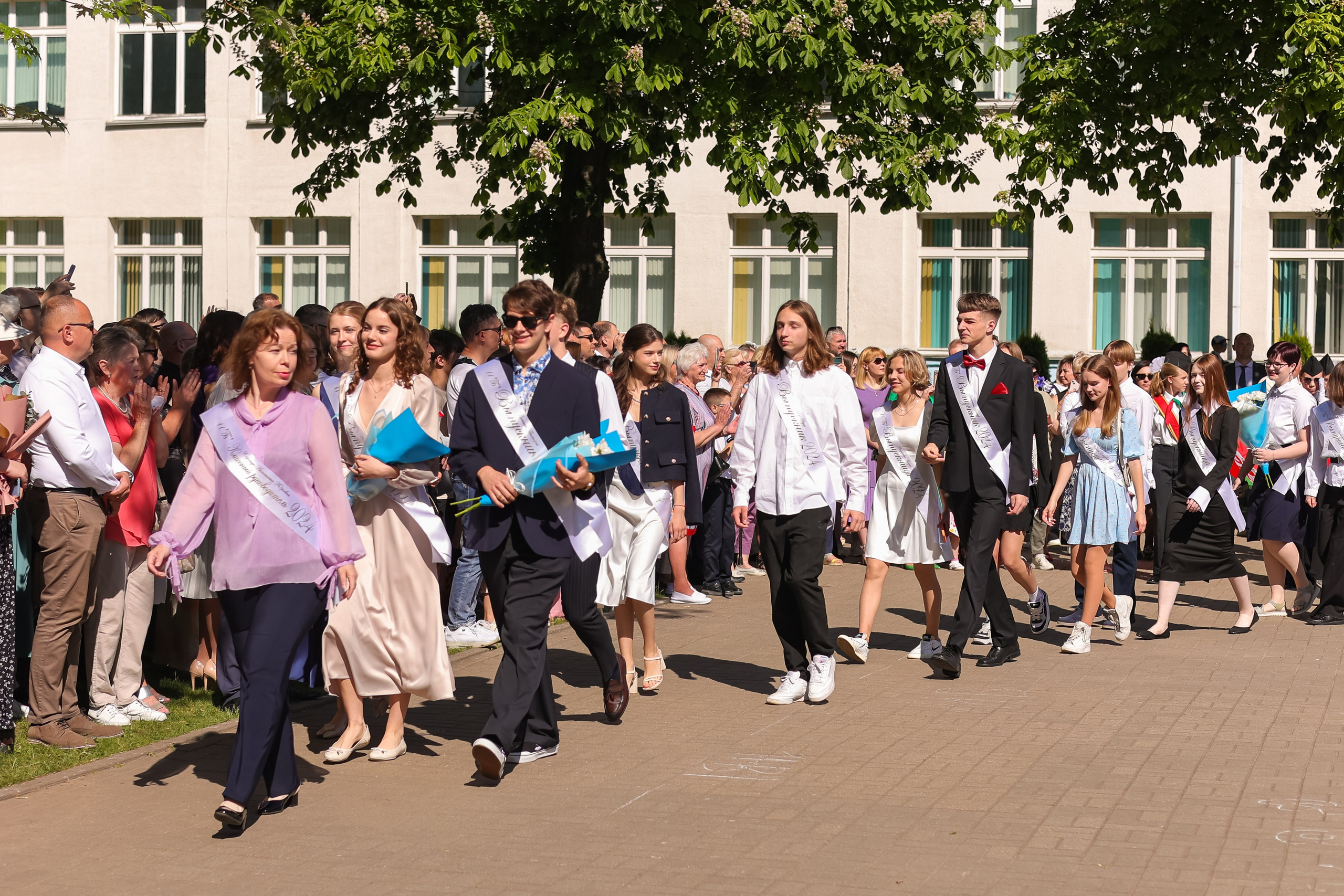 Последний звонок в СШ№ 19 г.Минска. Свадебный фотограф Беларусь Ольга Козыренко