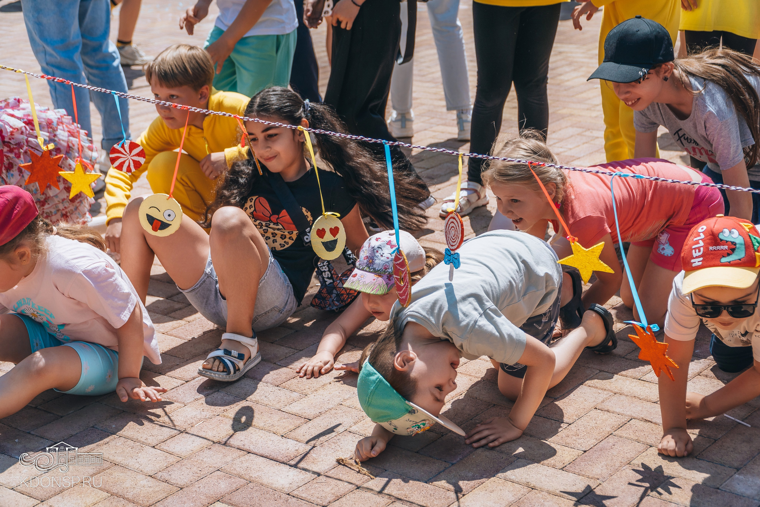 Должны смеяться дети. Новотитаровский Дом культуры