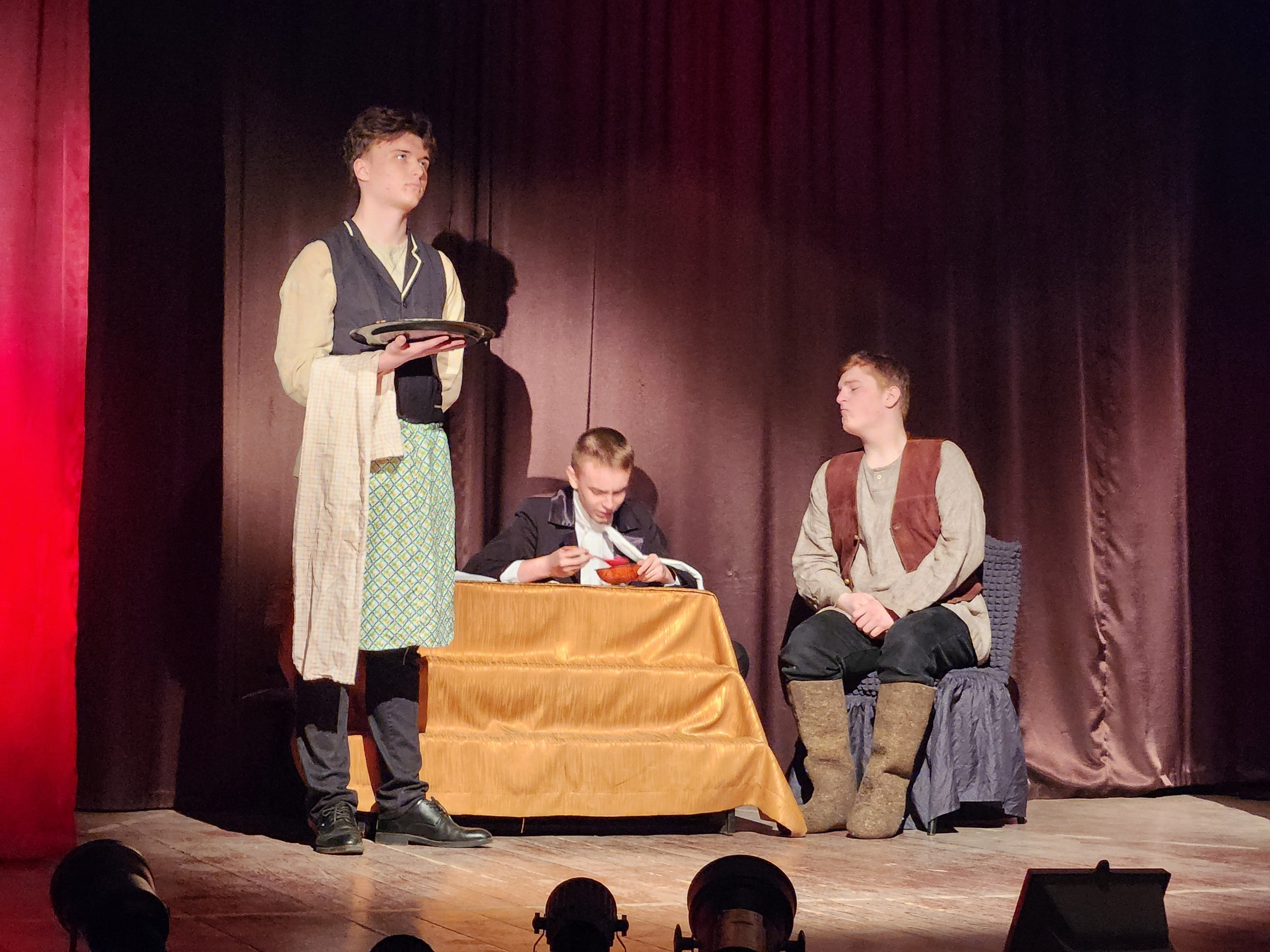 Фотографии "Ревизор"