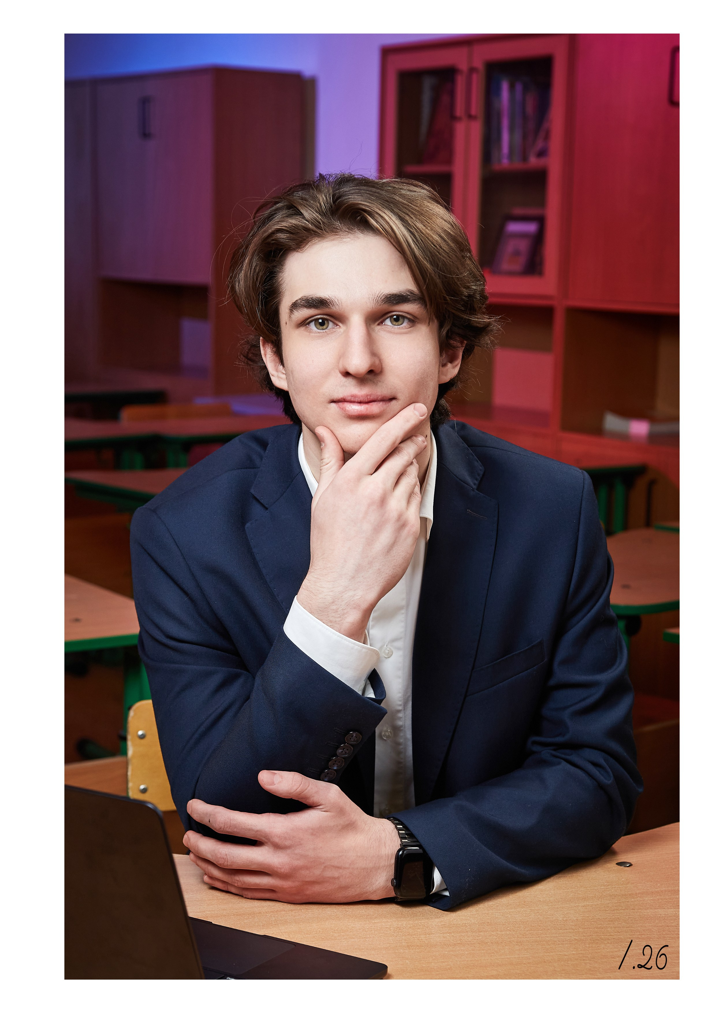 Выпускной альбом «Одиннадцатый» для старших классов — «Миллион Портретов»