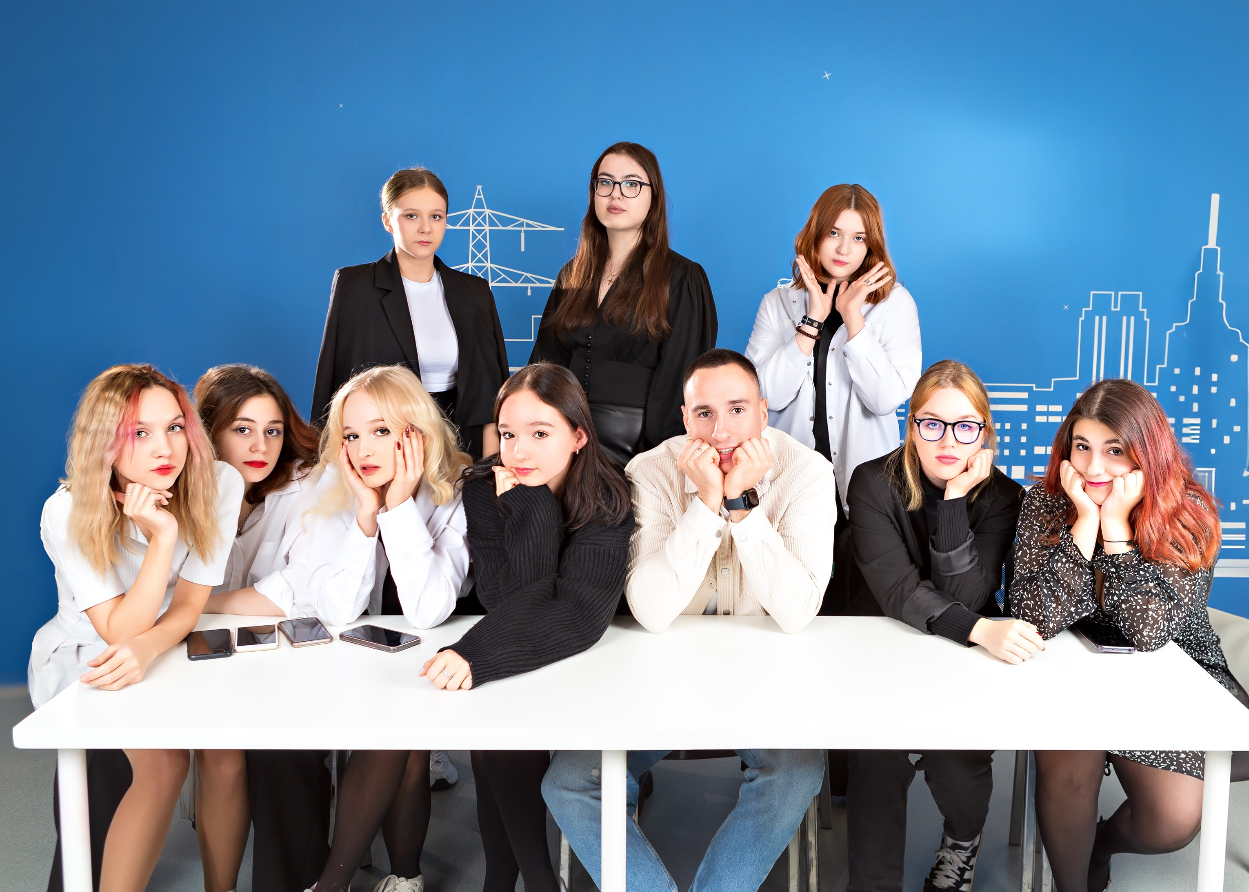 Выпускной альбом для 9 Класса. Выпускные альбомы и школьный фотограф в Подольске, Троицке, Щербинке, Москве и Московской области