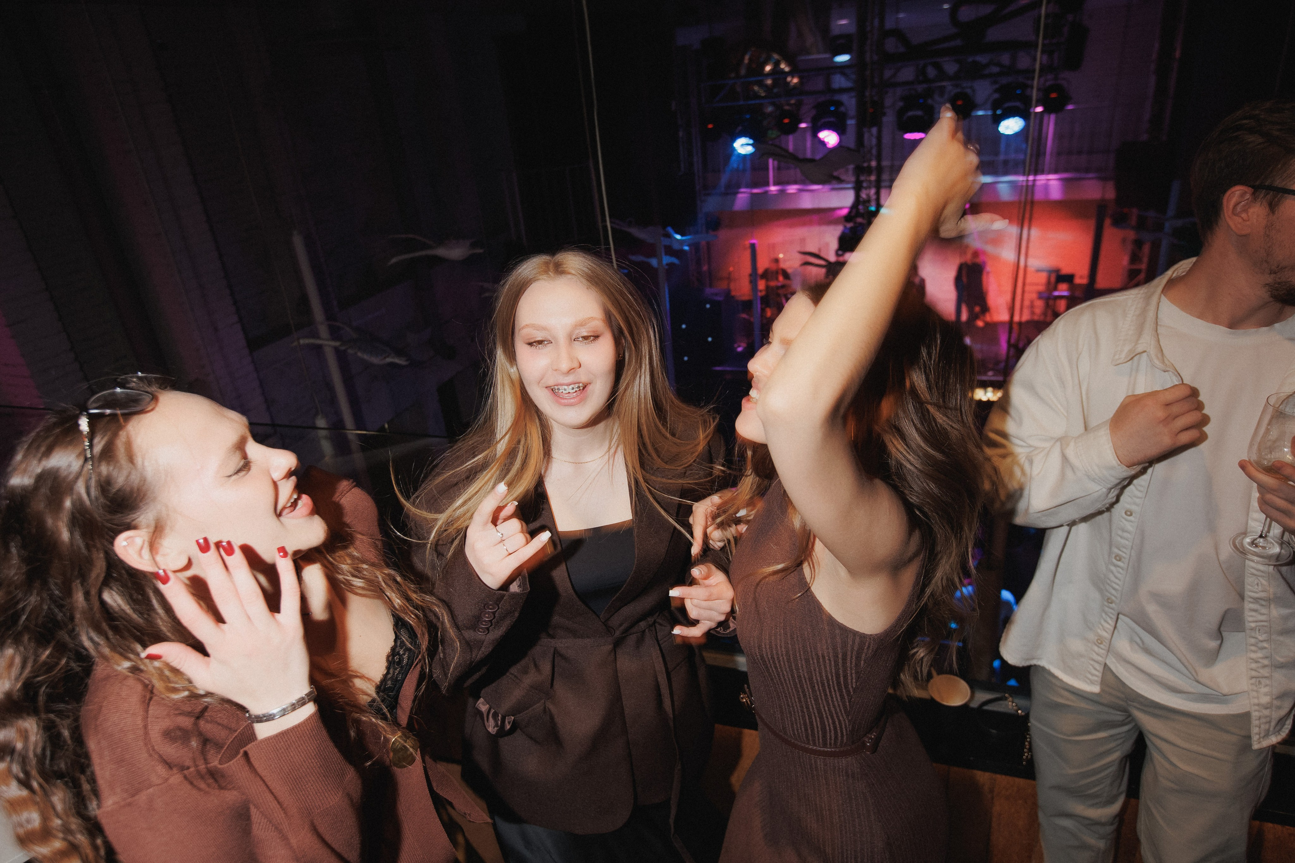 ВИННЫЙ ФЕСТИВАЛЬ. СВОИ. ФОТООТЧЕТЫ-СОБЫТИЯ-МЕСТА