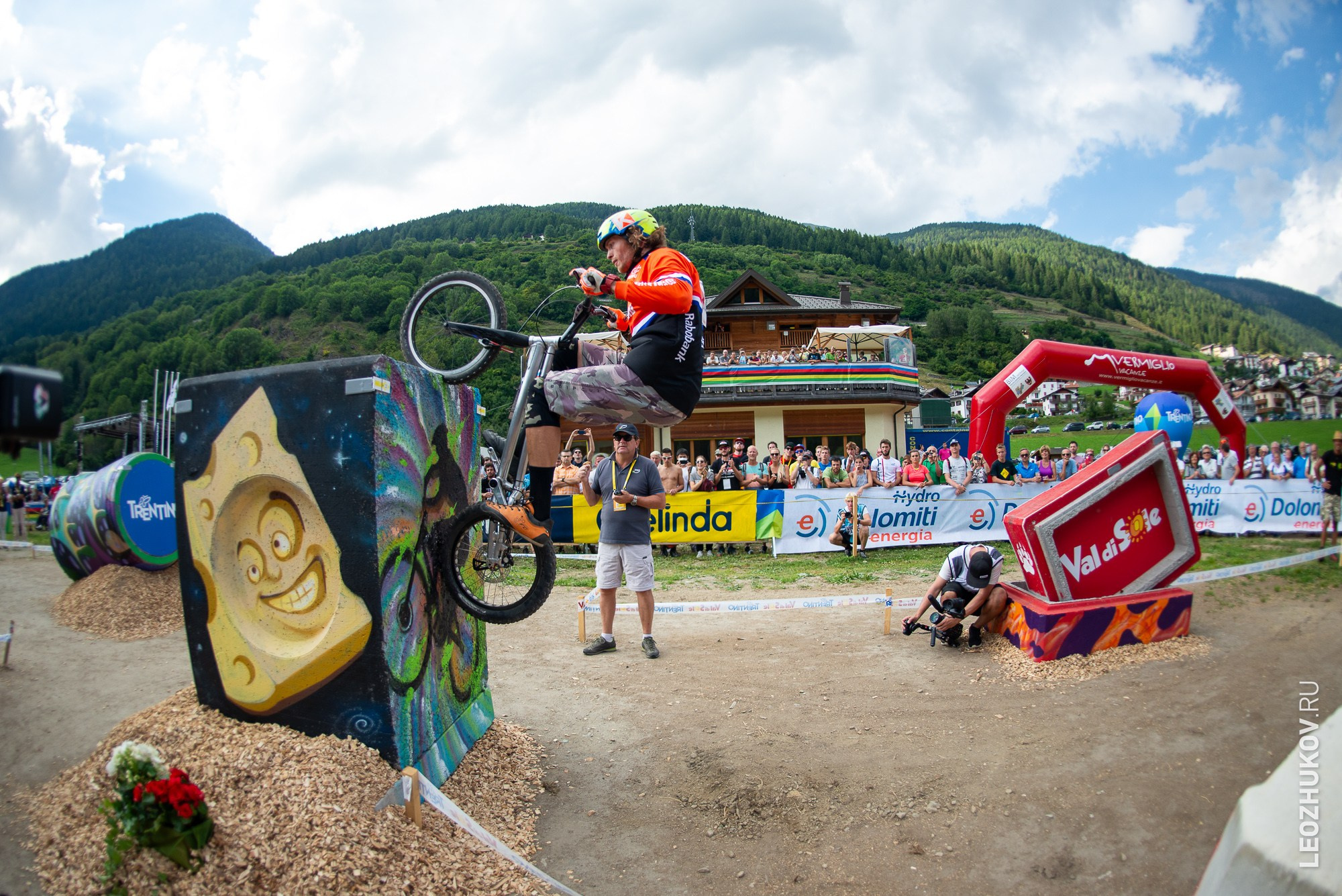 UCI Trials World Championships 2016 — finals. Sports photographer Leonid Zhukov
