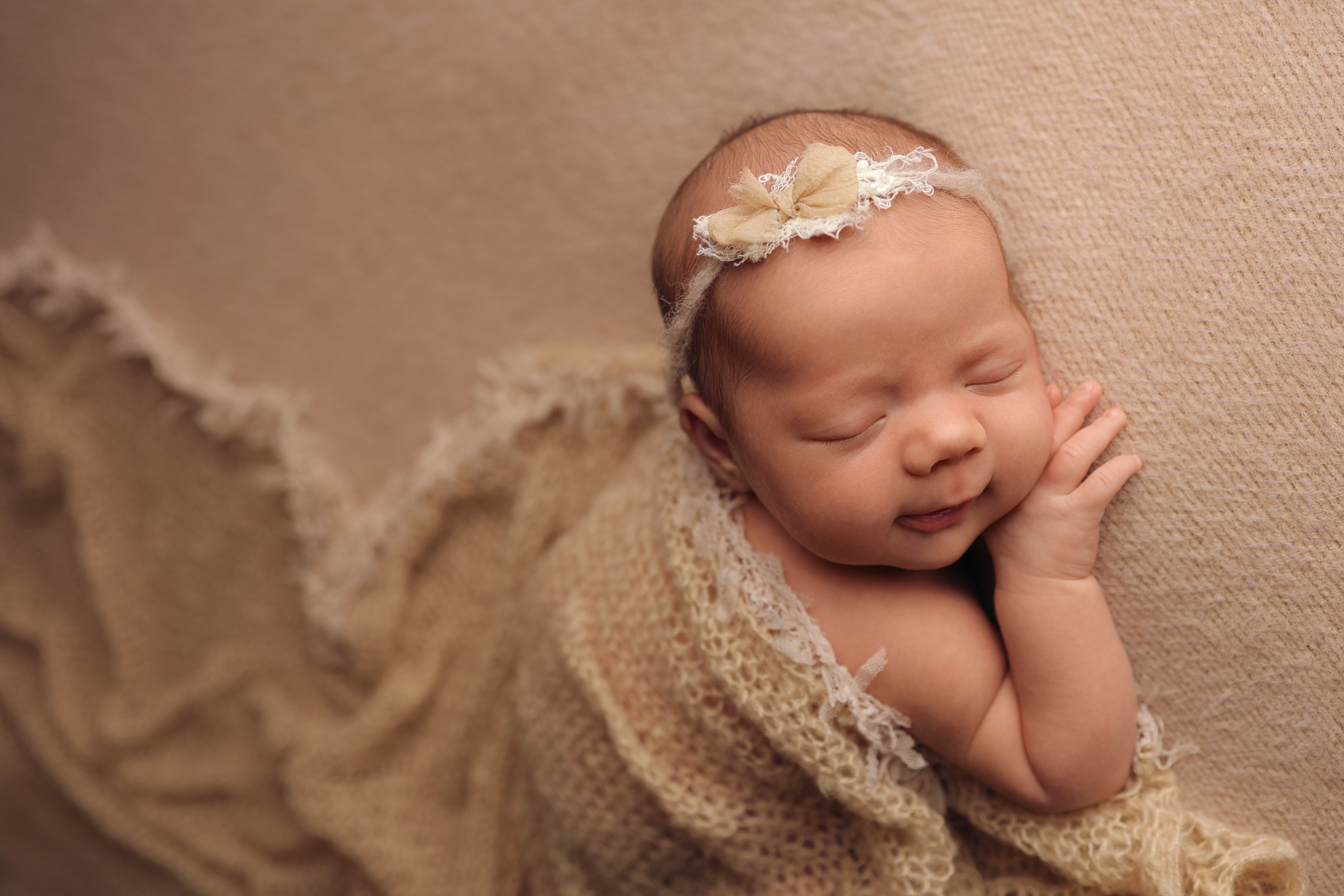 Первая фотосессия для Верочки. Фотограф Елена Зуйкова