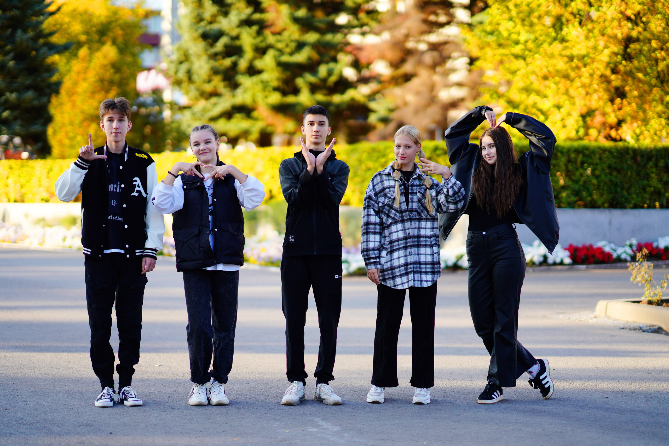 STREET STYLE 9,11 класс. Современные выпускные альбомы. Мы делаем не просто альбомы, а стильные фотокниги