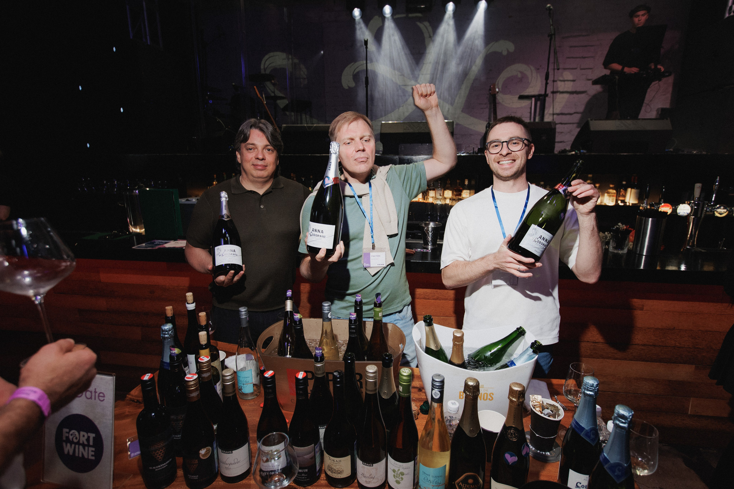 ВИННЫЙ ФЕСТИВАЛЬ. СВОИ. ФОТООТЧЕТЫ-СОБЫТИЯ-МЕСТА