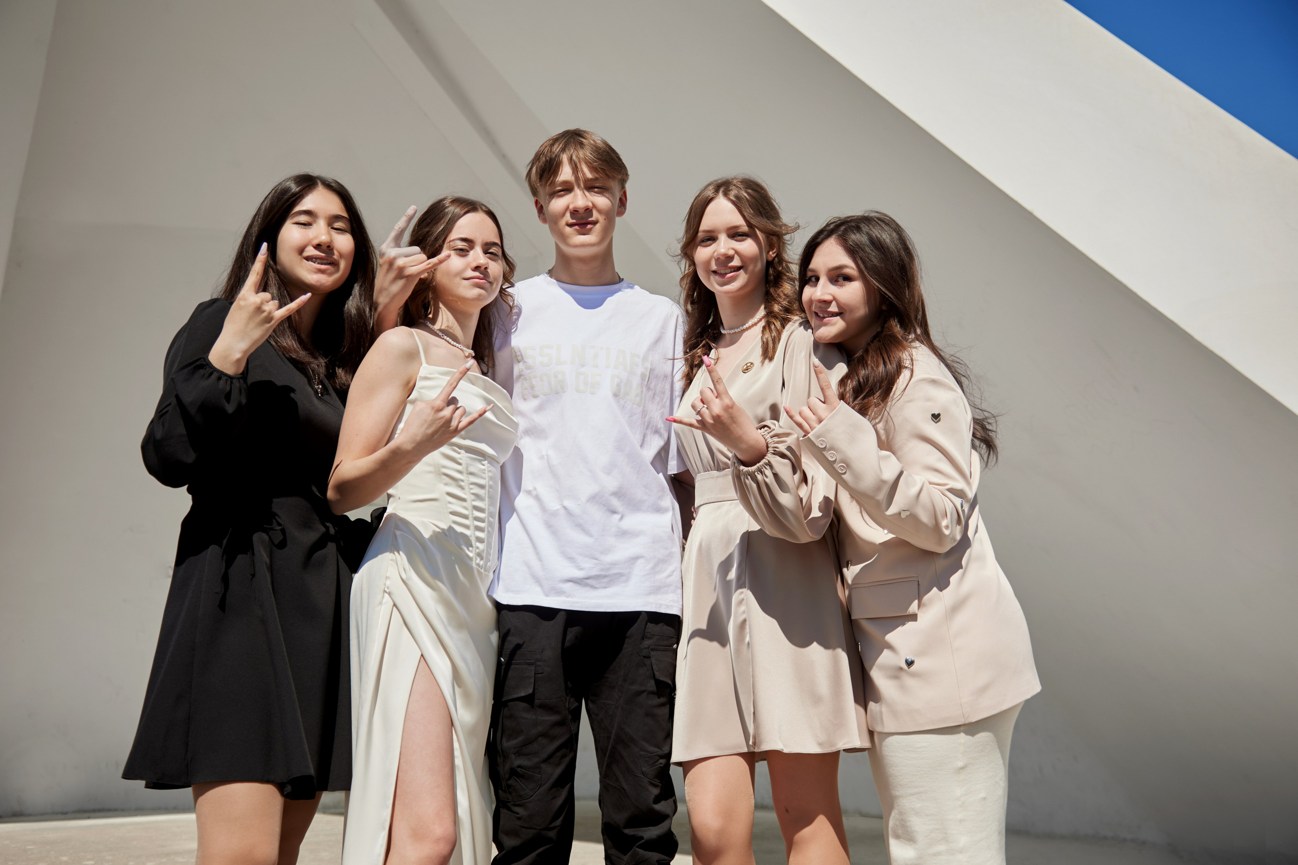 Выпускные альбомы Axioma для старших классов. AXIOMA │ Выпускные альбомы в Иркуске. Альбом в подарок! Закажи сейчас!