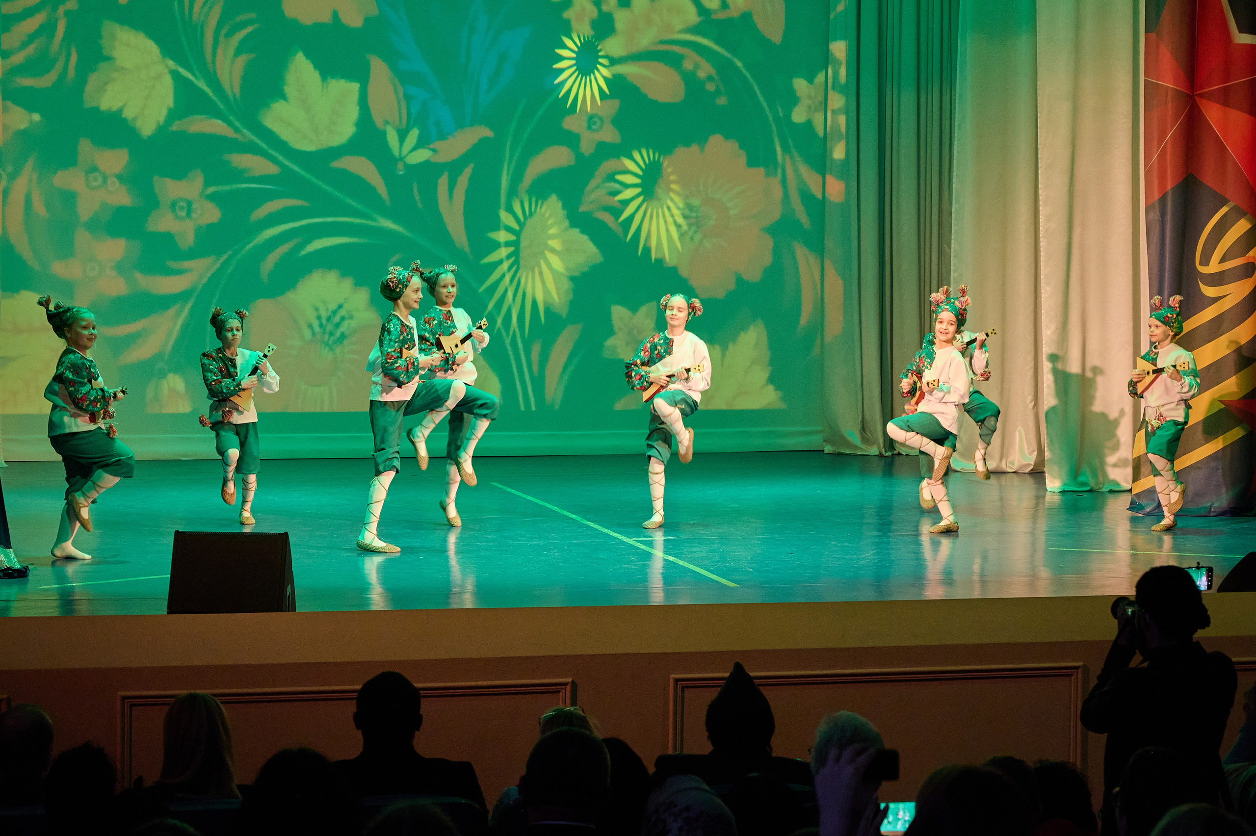 23 февраля Марьина роща. Жизнь курорта Кабардинка в фотографиях