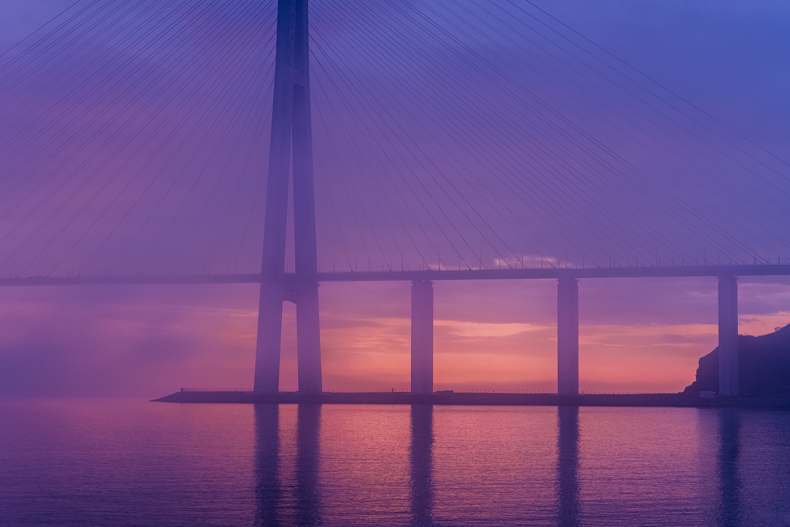 Мост Русский. Ivan Zaitsev (IZIART) — creating a cultural code through photo and video