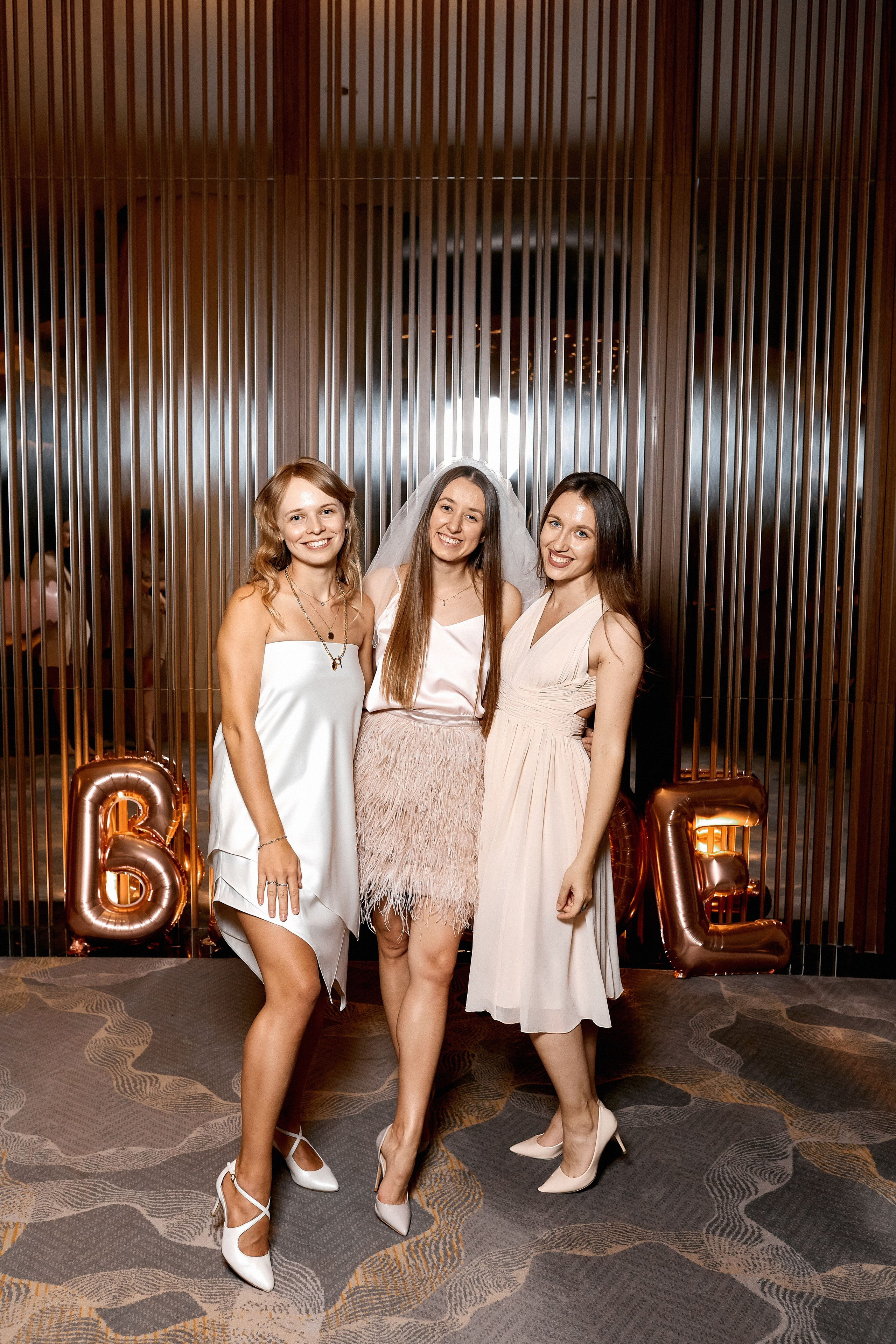 Фотосессия на девичник в Москве, заказать услуги профессионального фотографа — Цены и стоимость услуг фотографа на фотосъёмку девичника