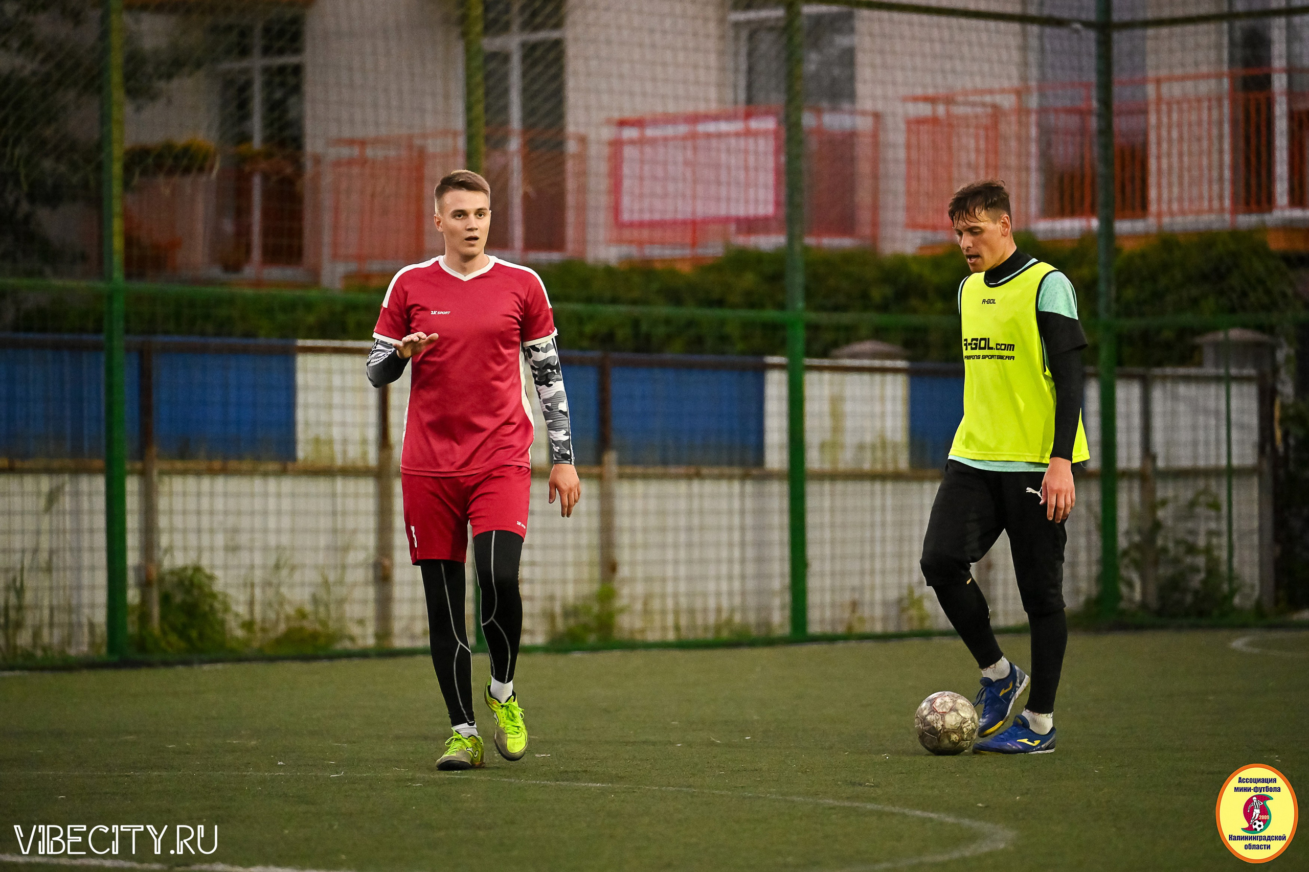 ИГРЫ МИНИ-ФУТБОЛЬНОЙ И КОРПОРАТИВНОЙ ЛИГИ. VIBECITY.RU Вайб Сити Ру Фоторепортажи Фотоотчеты Калининград