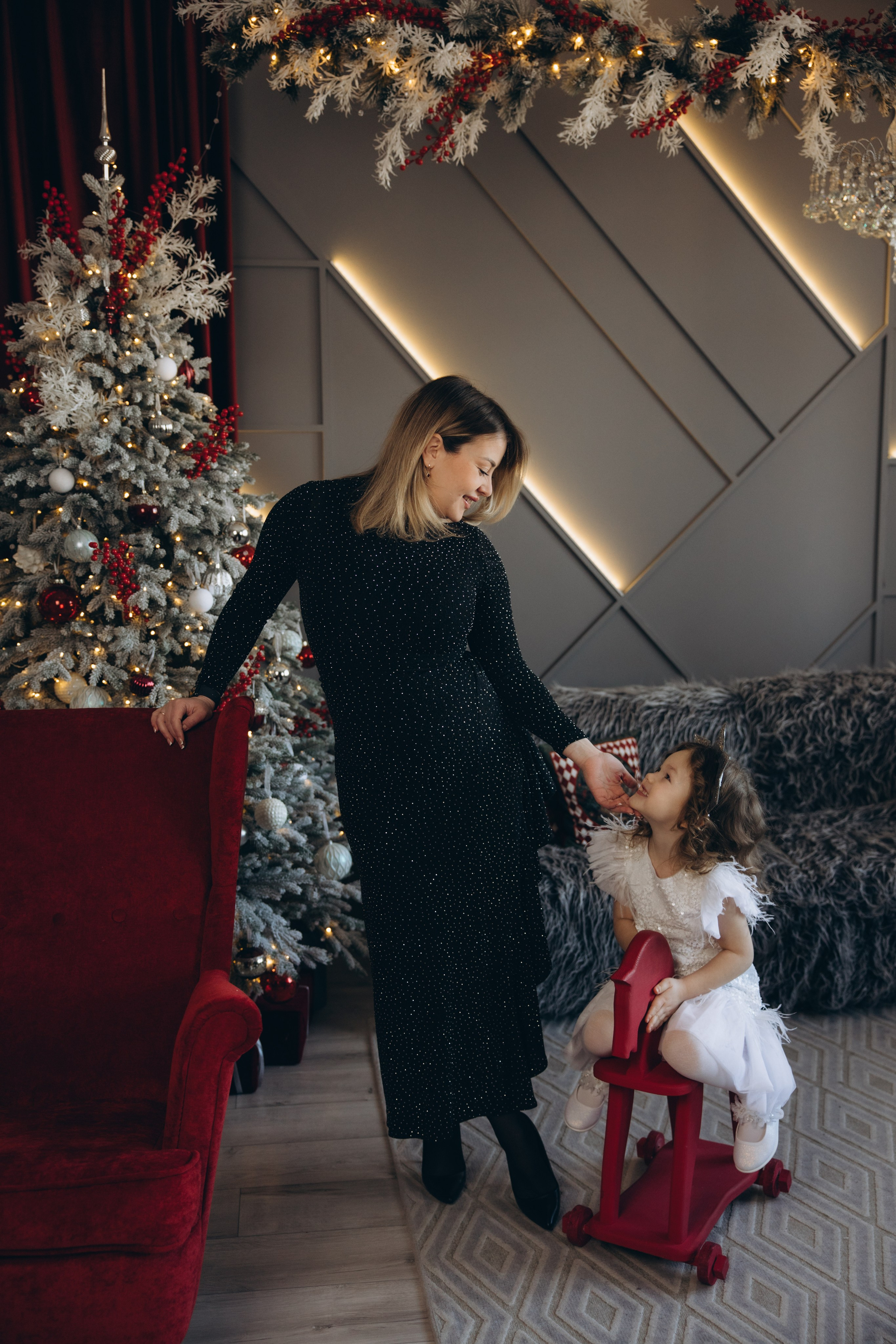 В фотостудии Луна. Свадебный, семейный фотограф в Иркутске Светлана Макаричева