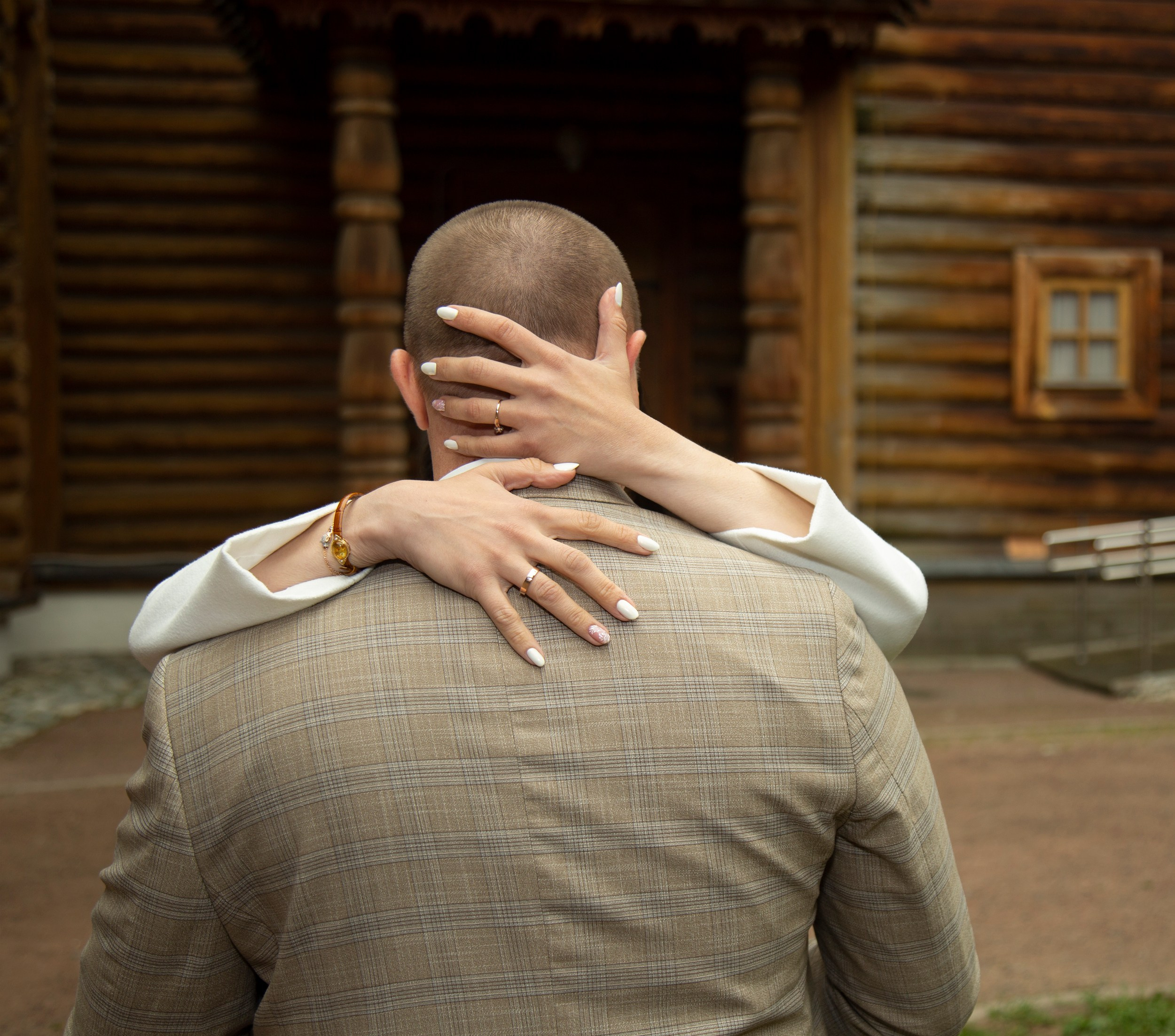 Свадебная фотосессия бракосочетания во Дворце Алексея Михайловича в Коломенском в Москве для Ирины и Андрея. Фотосессия в студии в Москве от профессионального фотографа услуги по доступным ценам