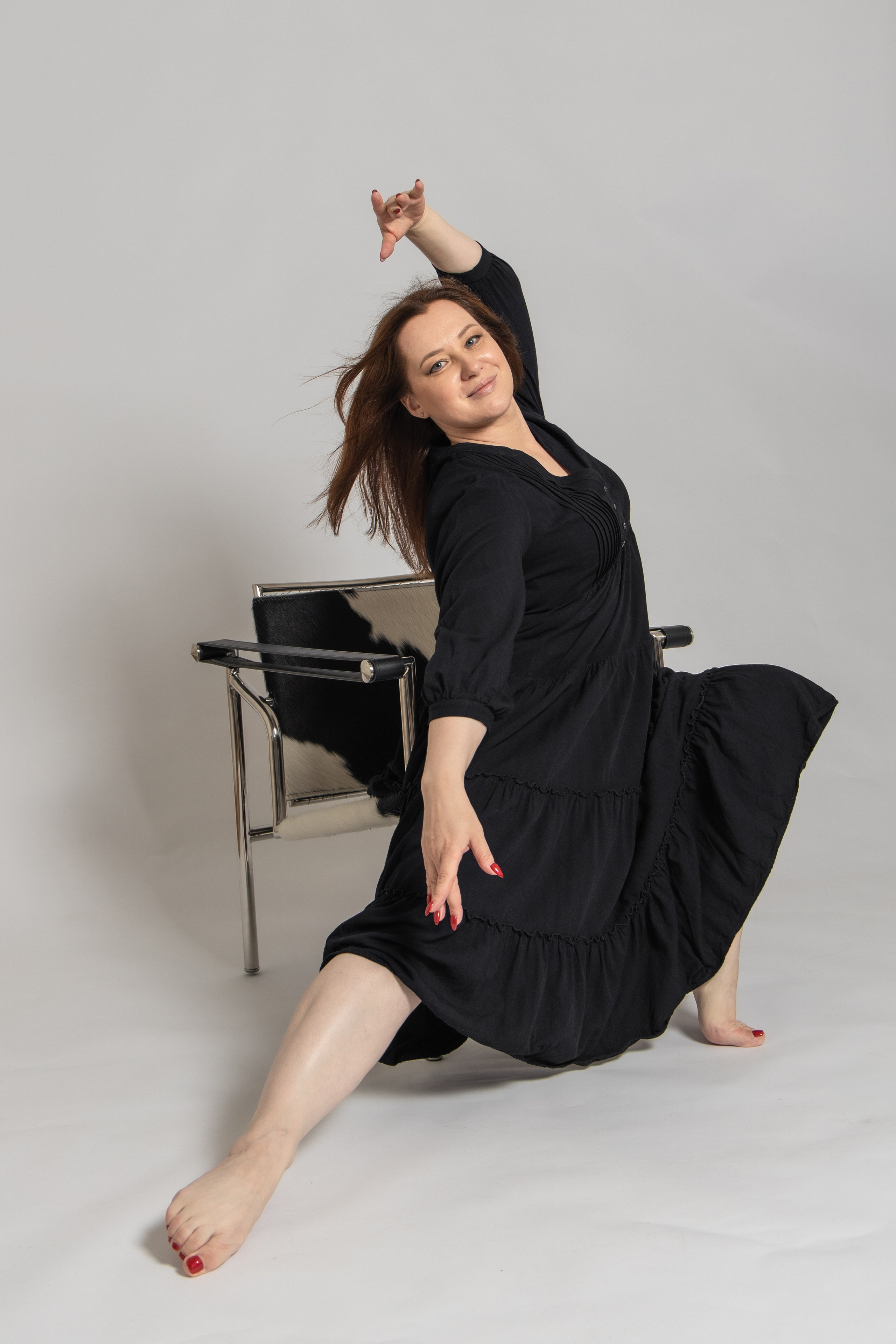 Студийная съёмка девушки в танце. Санкт-Петербург.