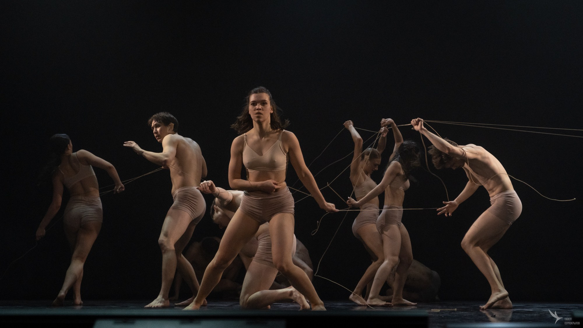 Пластический спектакль команды СЕВЕР «Голос ветра. Молчание мрамора». Репортажный фотограф в Казани Павел Серпокрылов