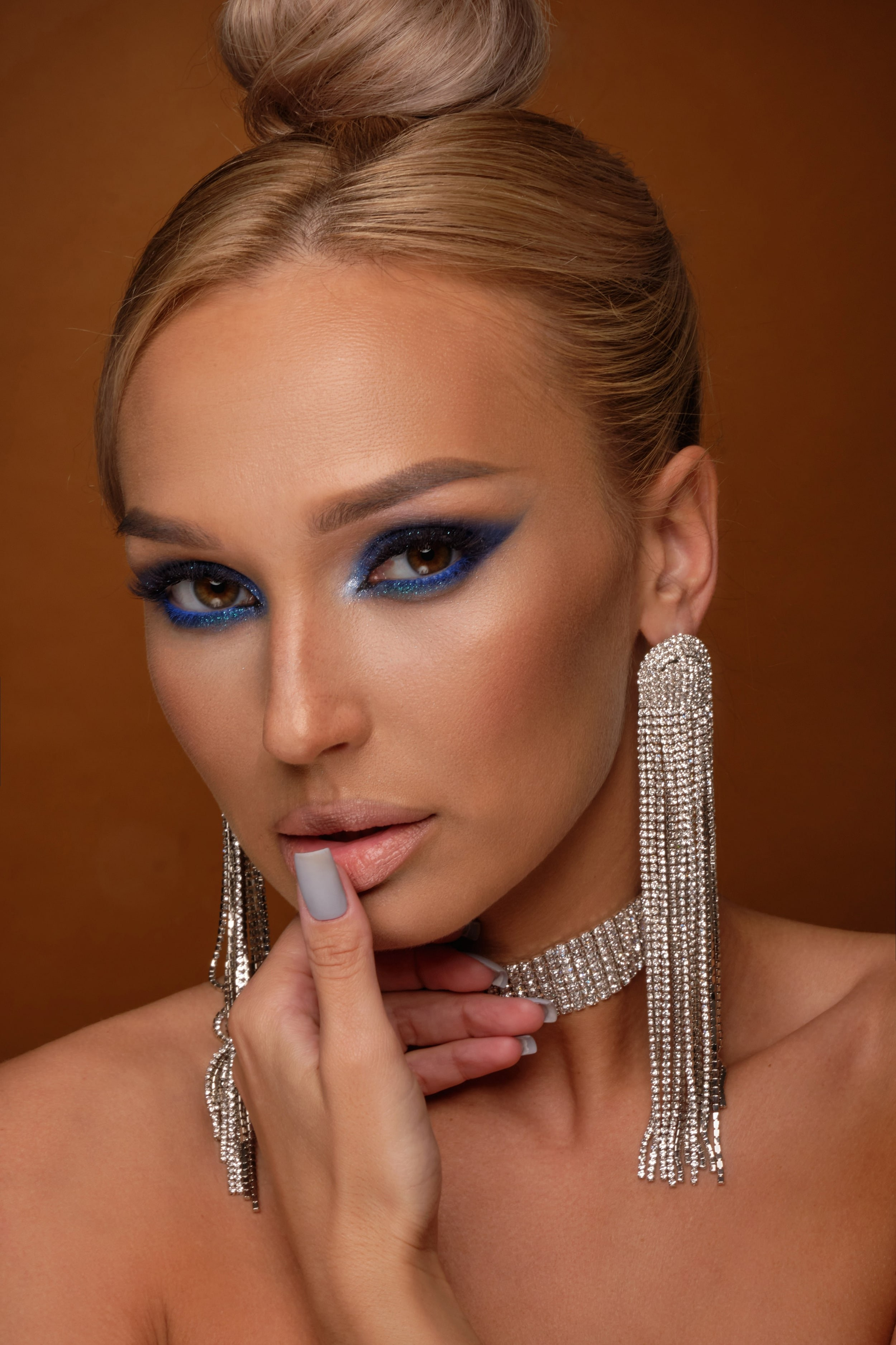 Стилист Чаус. Подрядчики и друзья сети свадебных площадок House for wedding