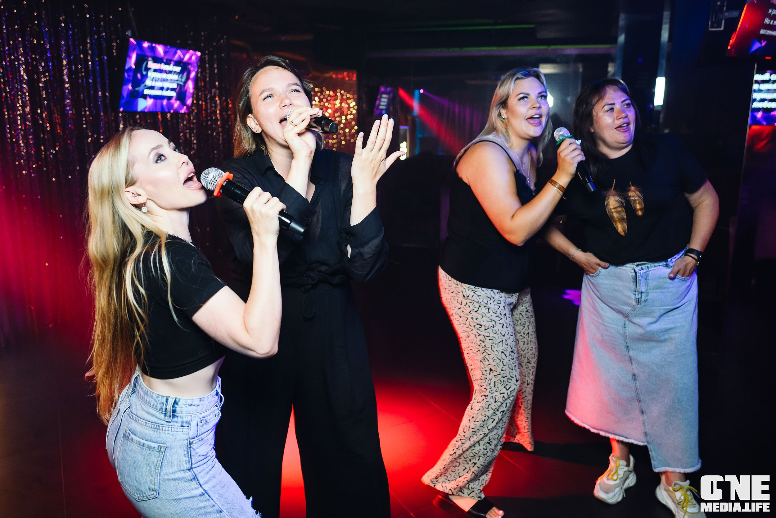 Фоторепортаж из караоке-клуба Эйфория. One Media Life: фоторепортажи, фотоотчеты с мероприятий и заведений