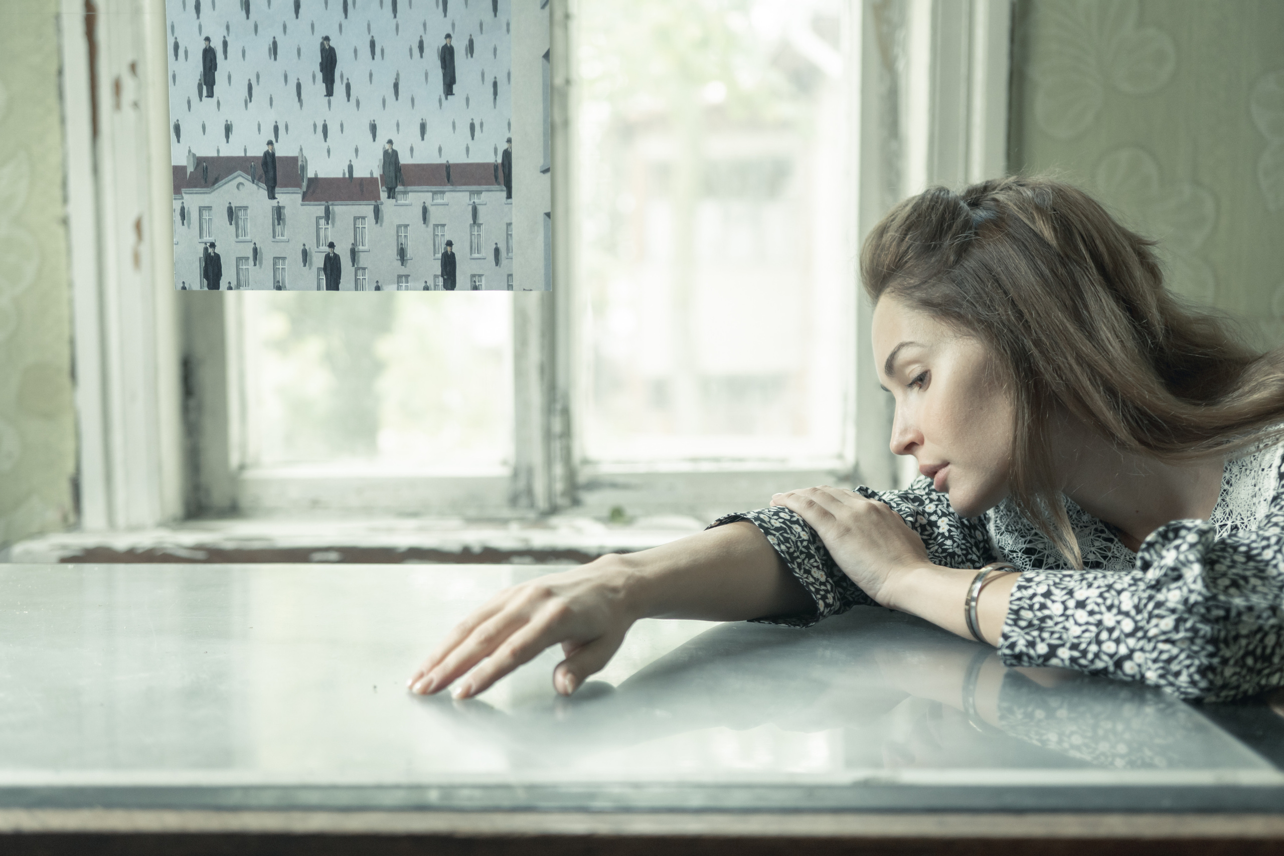 Peripheral vision. Art photographer Romanda Che