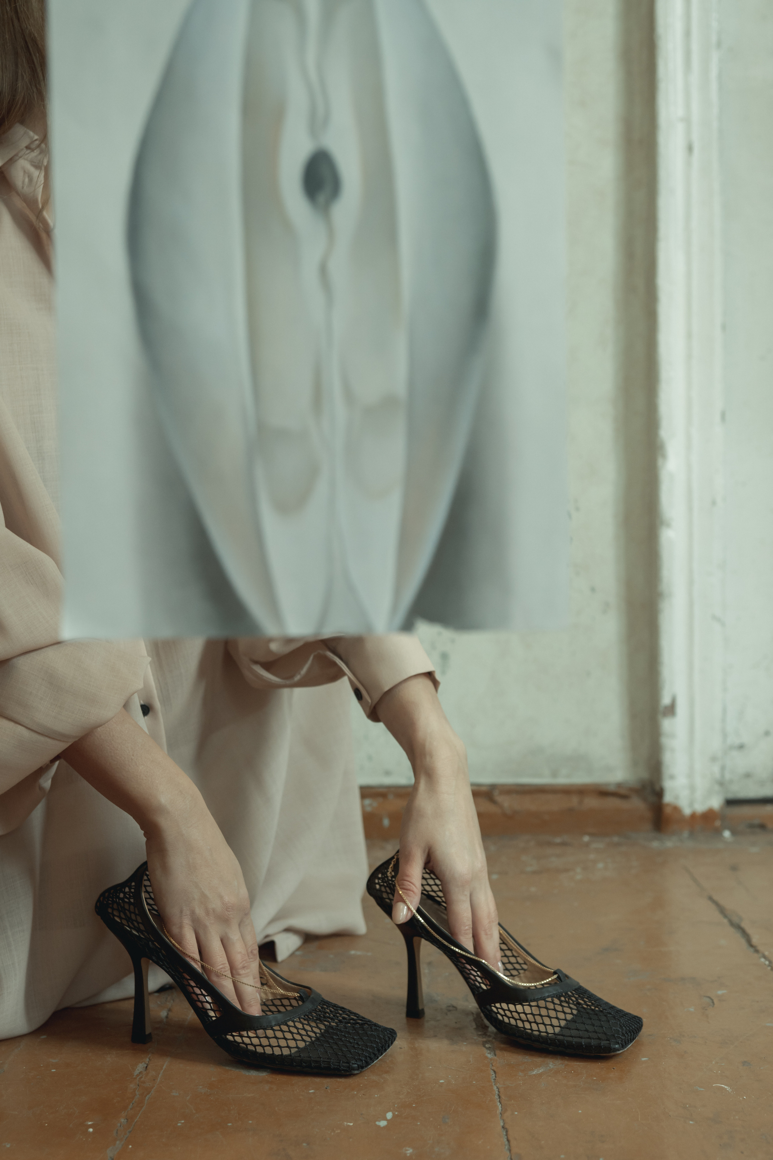 Peripheral vision. Art photographer Romanda Che