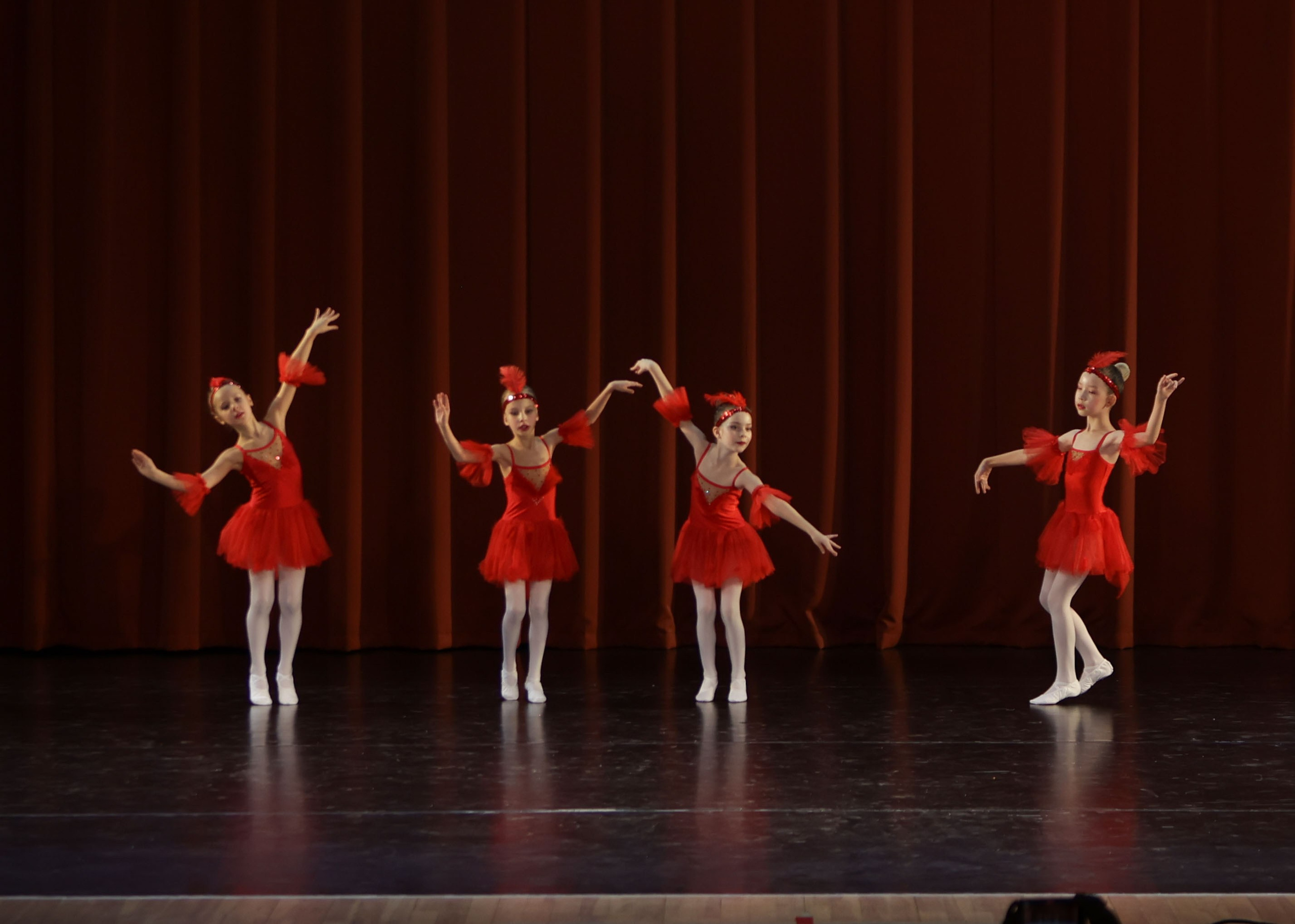 Фестиваль хореографического искусства «КУБОК ЛЕГЕНДЫ — 2025». Выпускные альбомы и школьный фотограф в Подольске, Троицке, Щербинке, Москве и Московской области