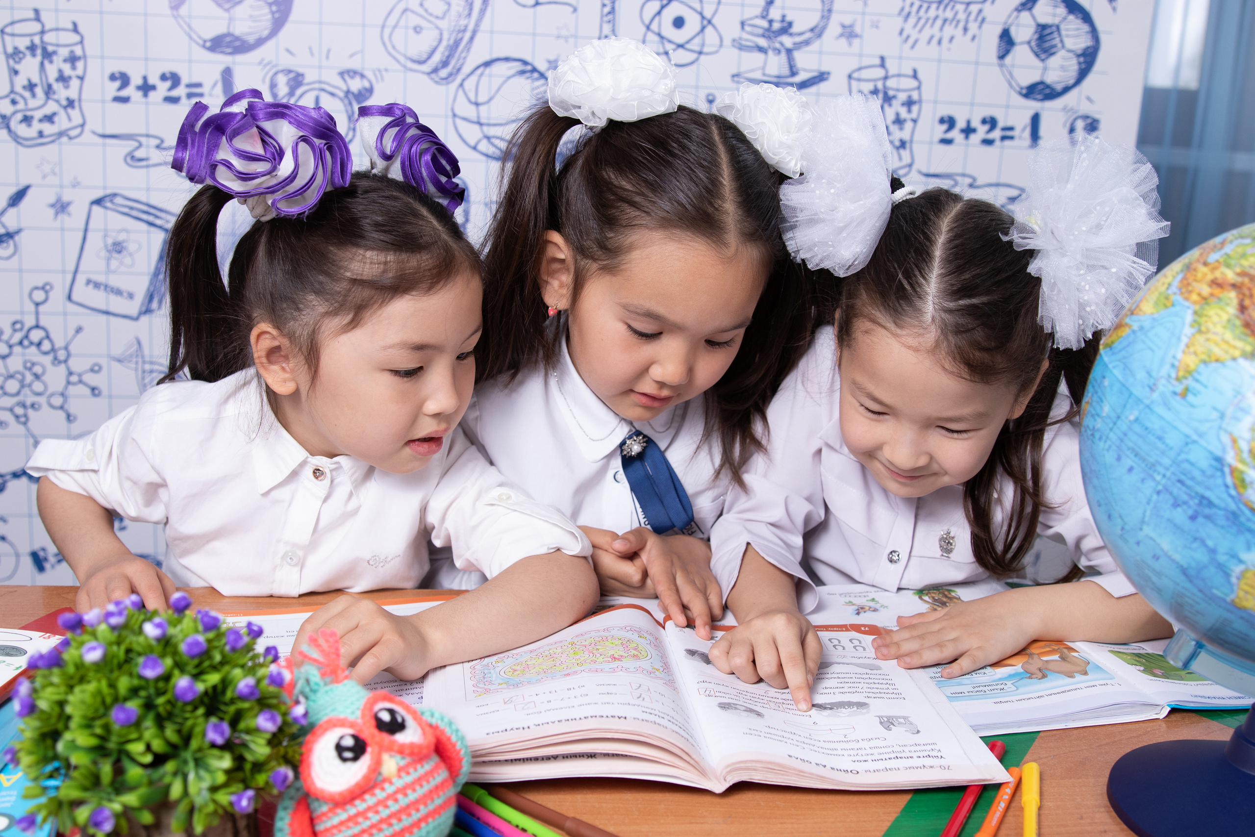 Фотосопровождение детских садов и школ. Детский фотограф в Алматы, виньетки, выпускной альбом Алматы